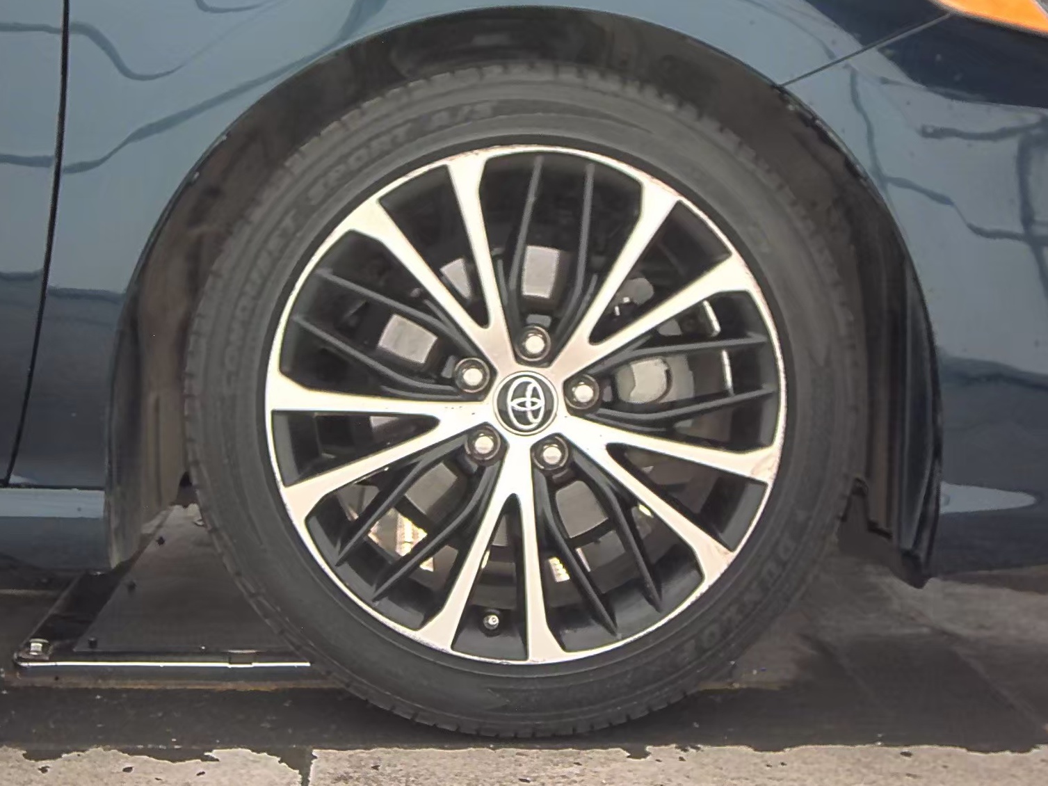 2019 Toyota Camry SE FWD