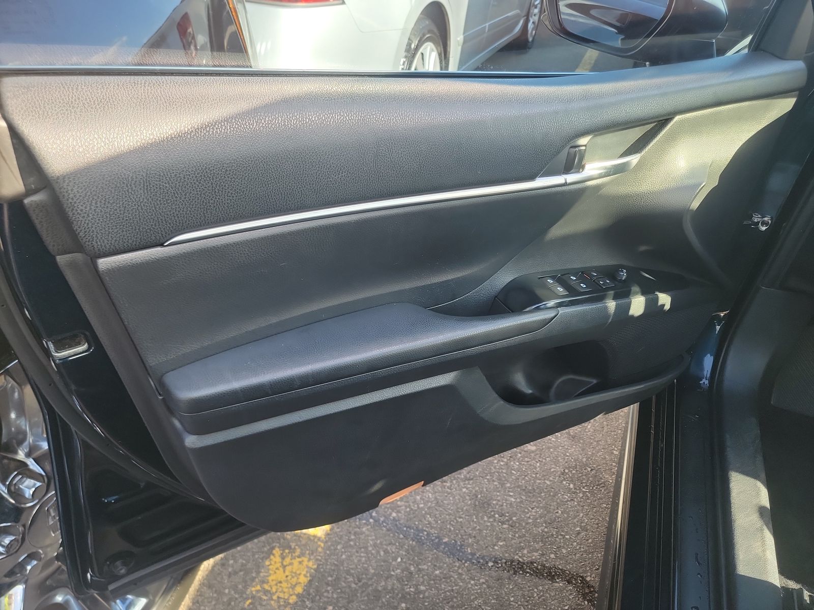 2019 Toyota Camry SE FWD