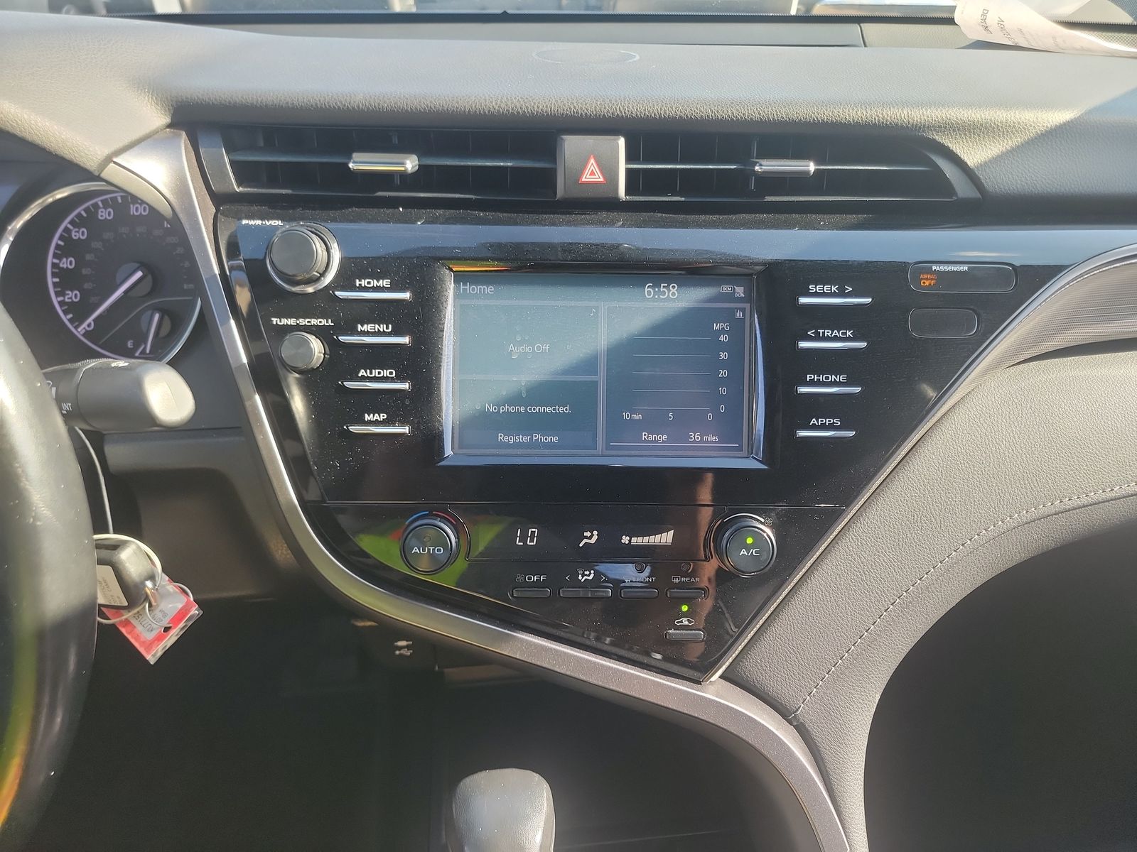 2019 Toyota Camry SE FWD