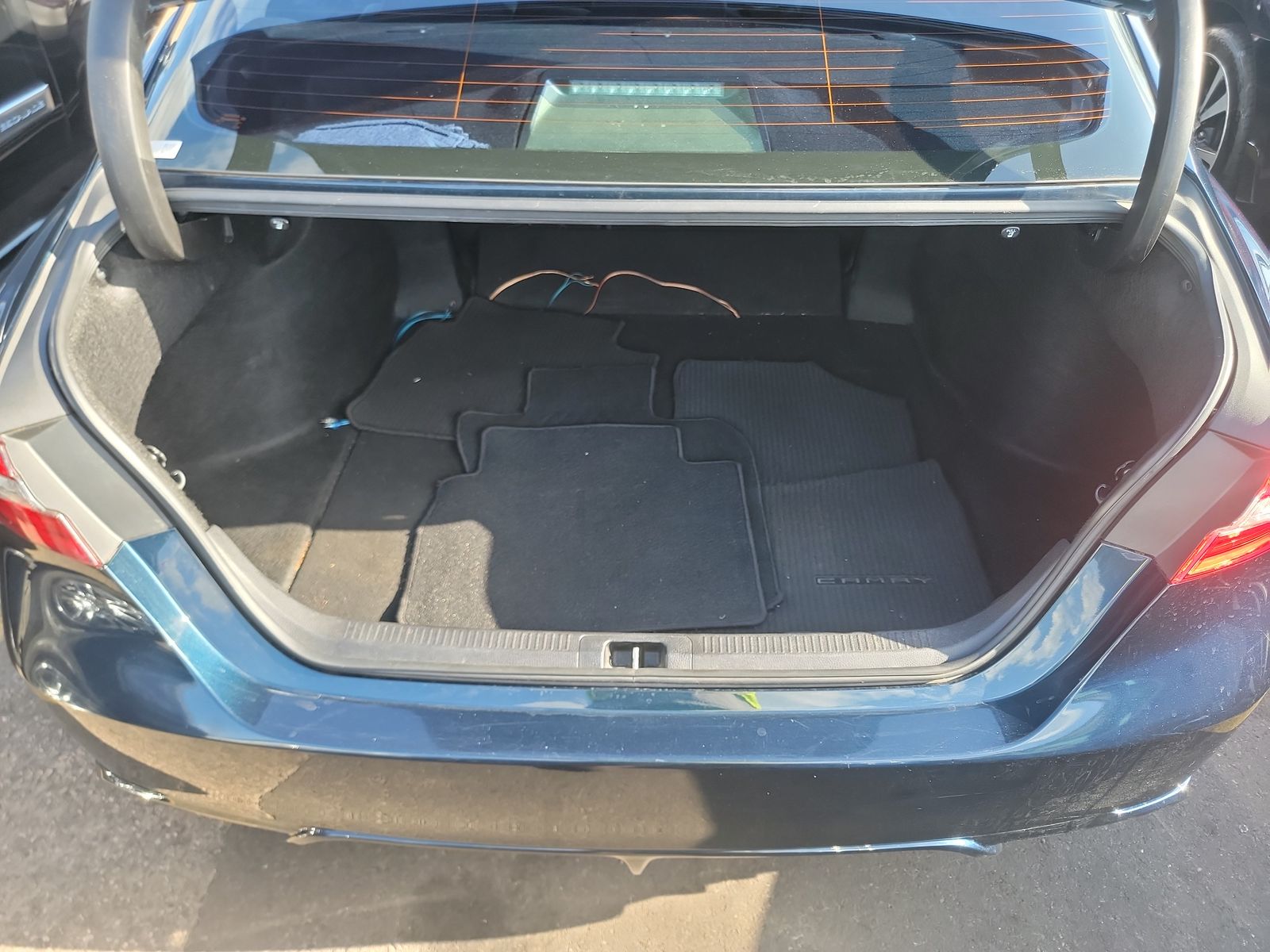 2019 Toyota Camry SE FWD