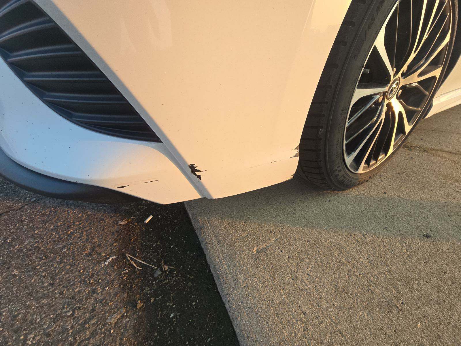 2018 Toyota Camry SE FWD