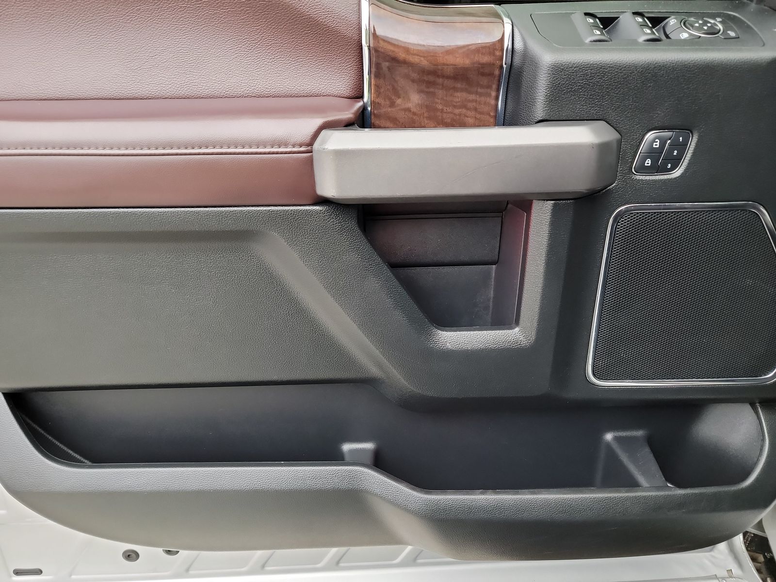 2016 Ford F-150 Platinum AWD