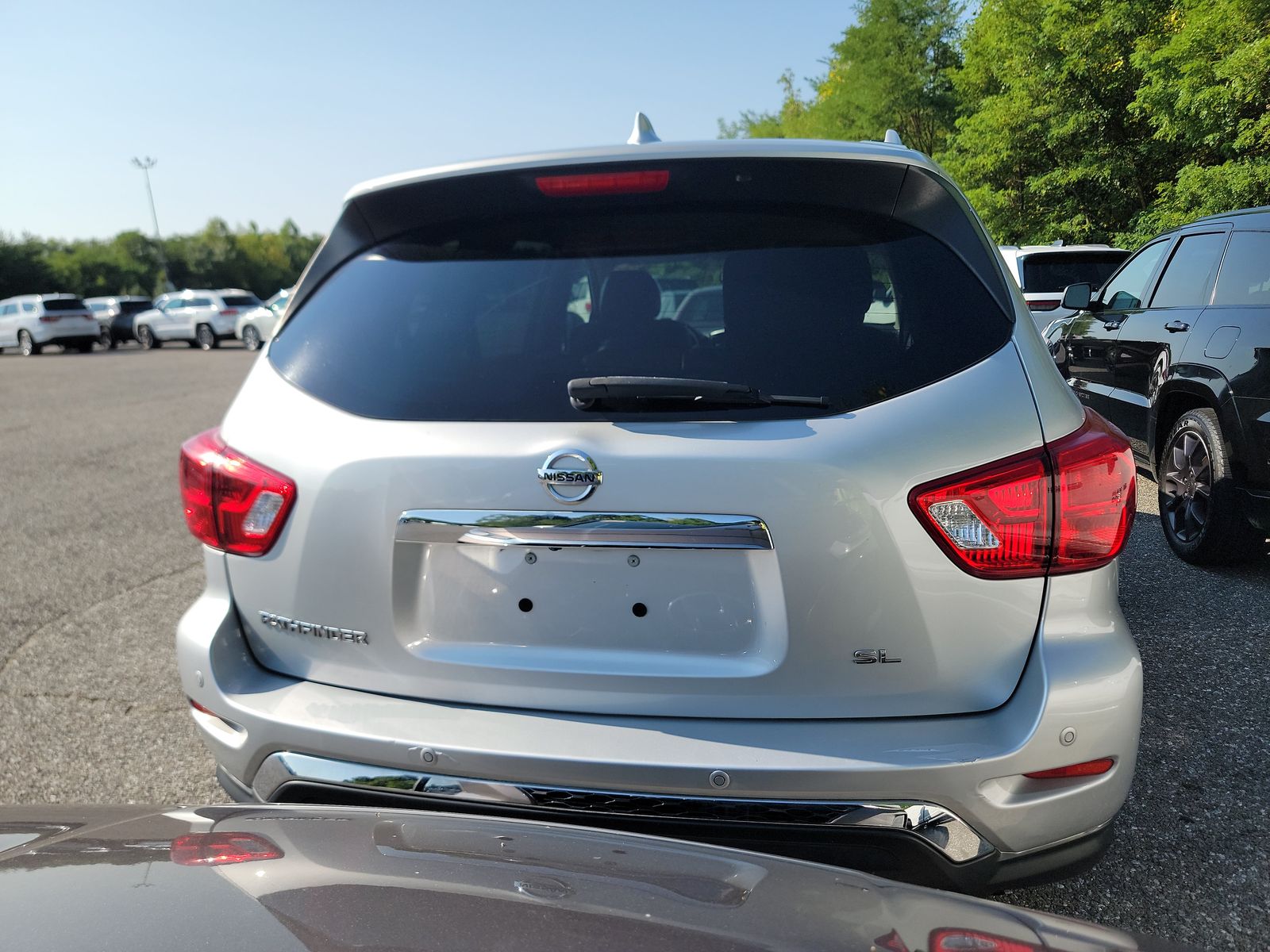 2020 Nissan Pathfinder SL FWD