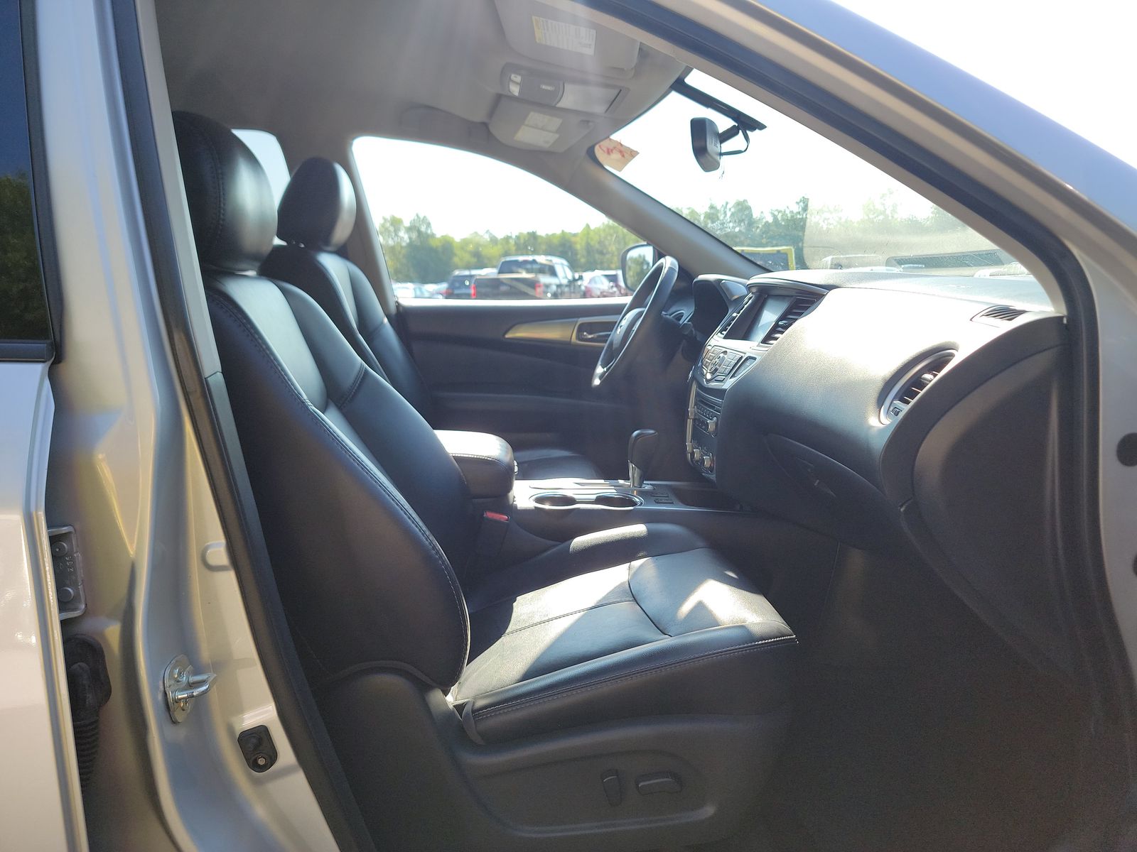 2020 Nissan Pathfinder SL FWD