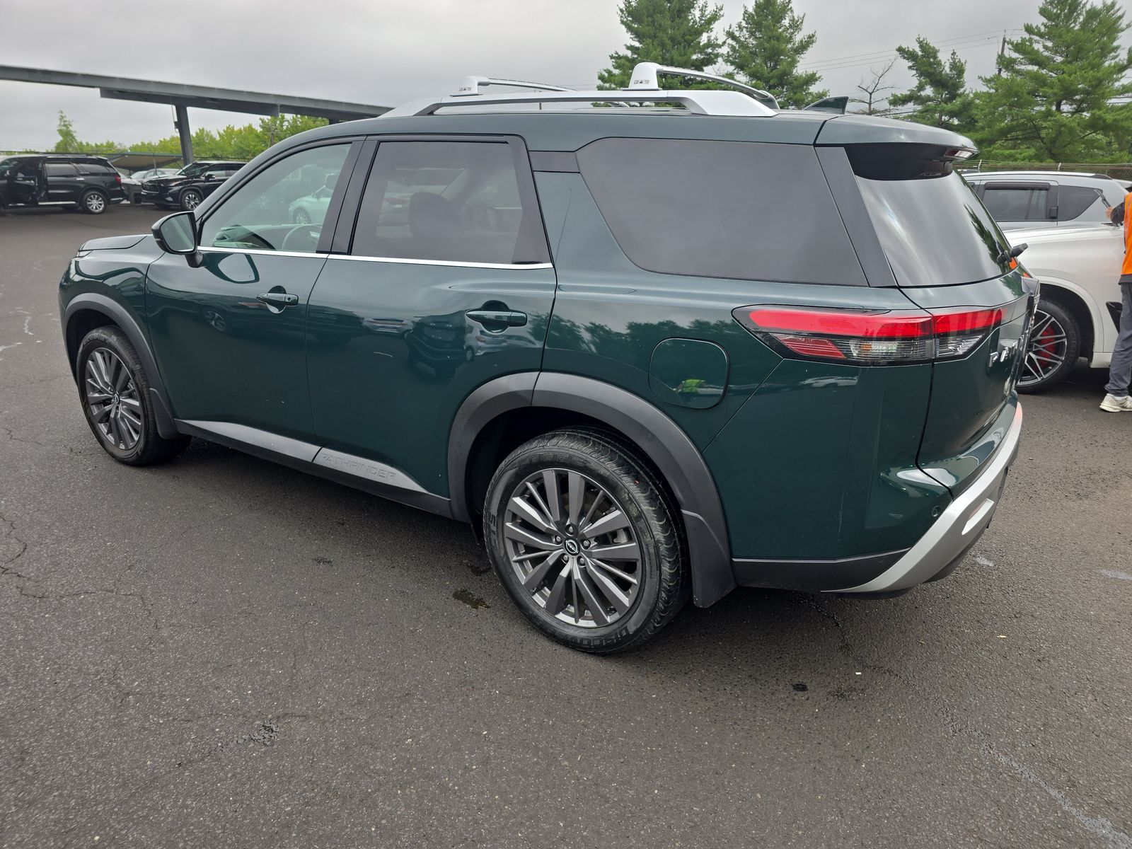 2022 Nissan Pathfinder SL AWD