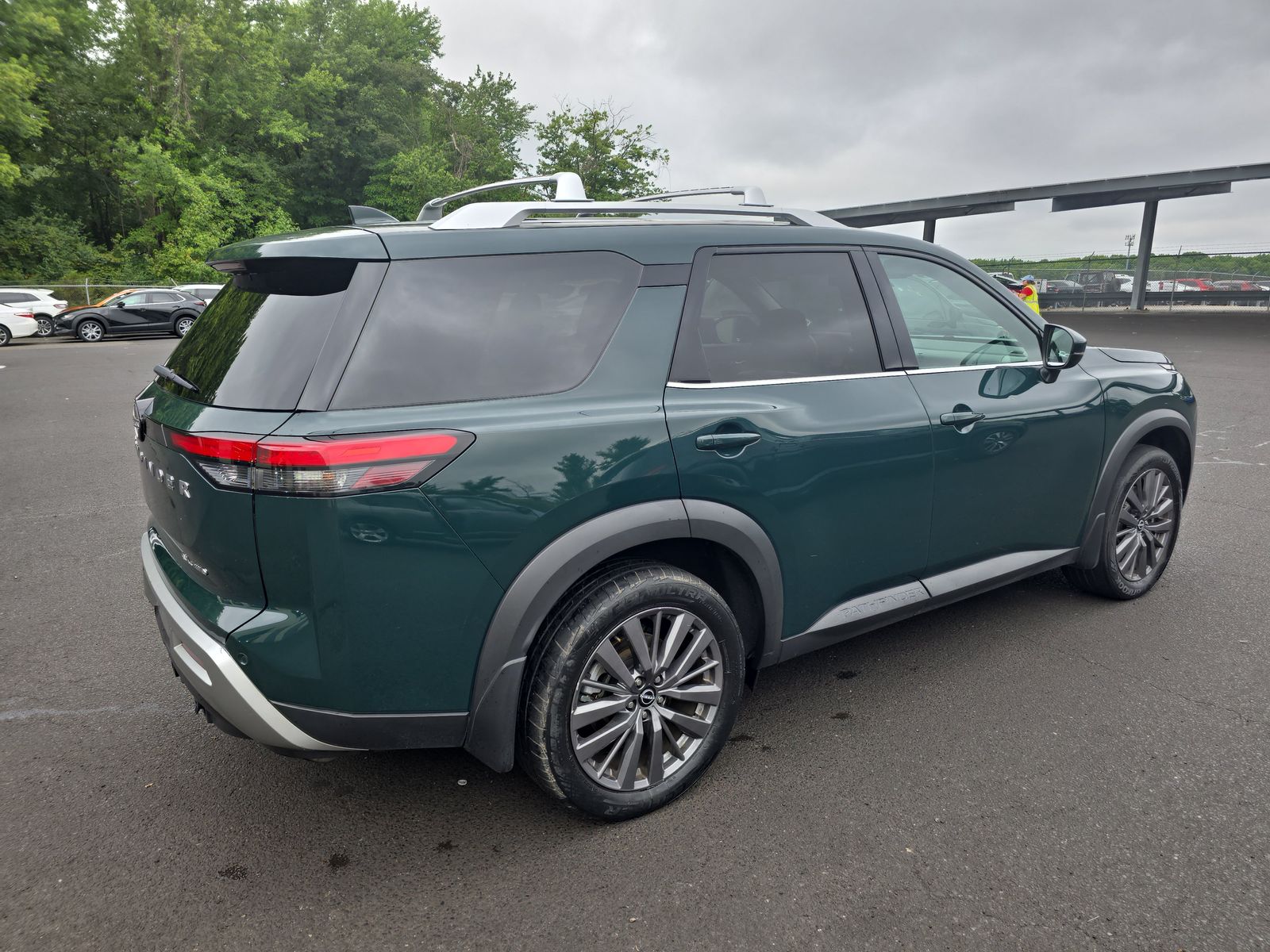 2022 Nissan Pathfinder SL AWD