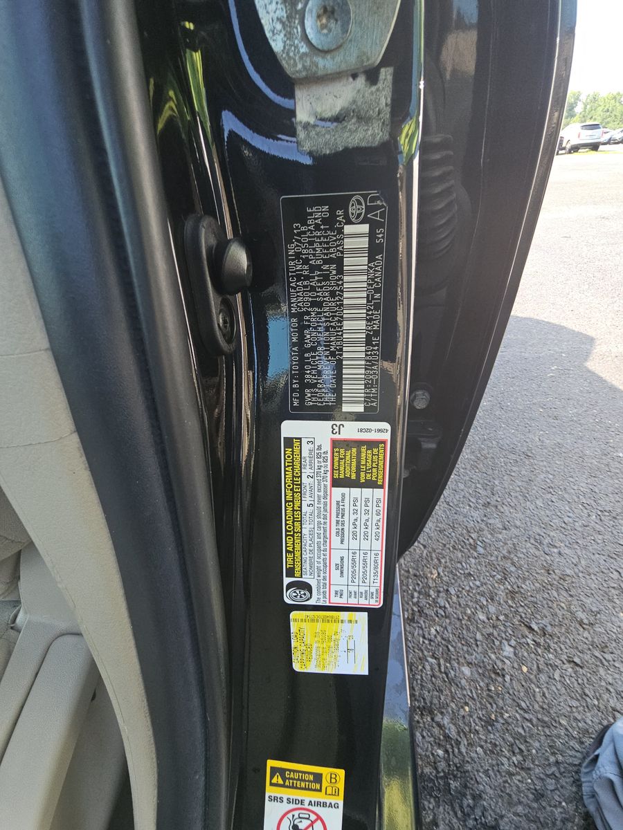 2013 Toyota Corolla LE FWD