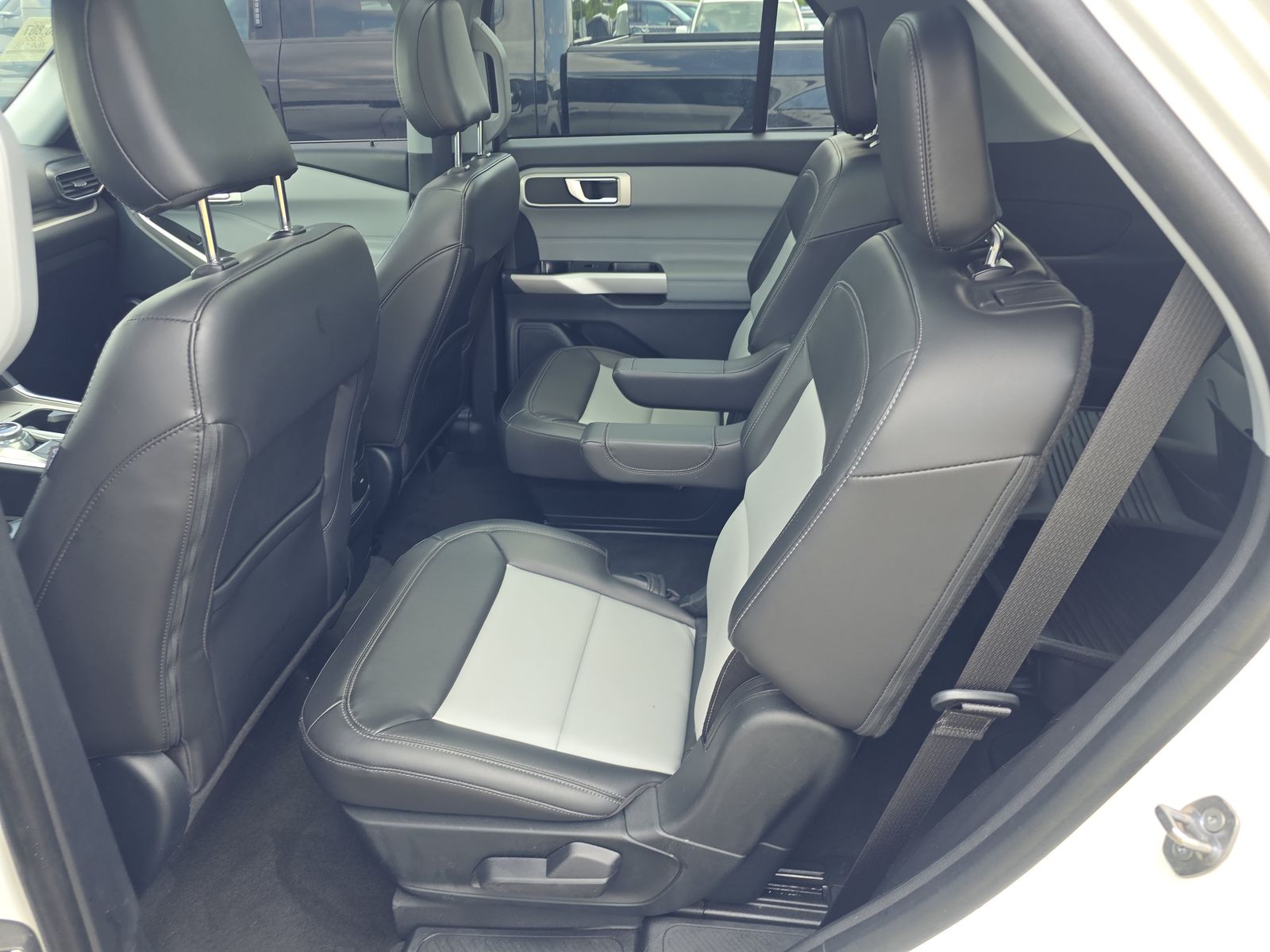 2022 Ford Explorer XLT AWD