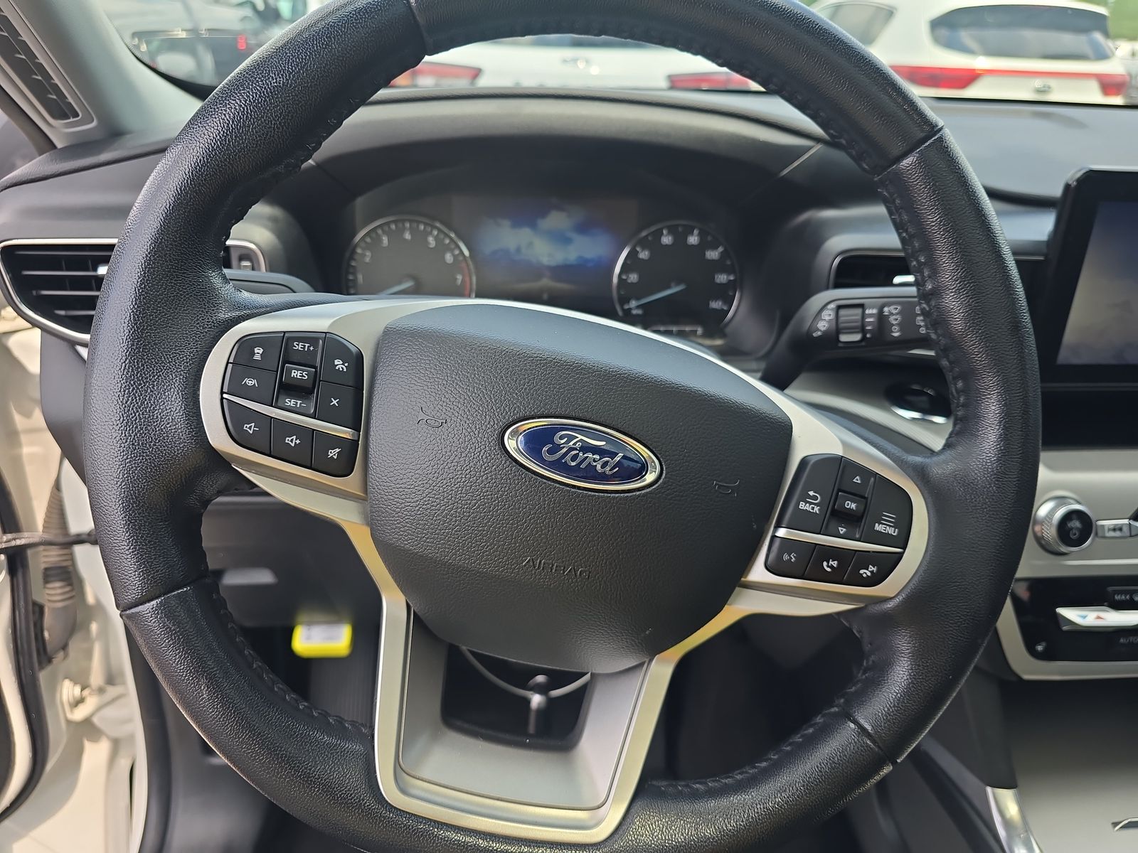 2022 Ford Explorer XLT AWD