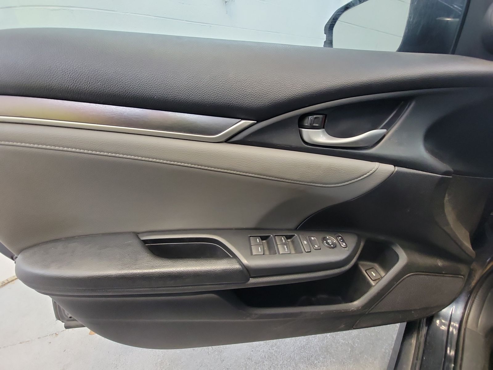 2017 Honda Civic Touring FWD