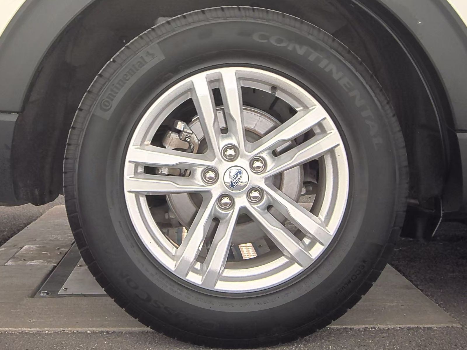 2021 Ford Explorer XLT AWD