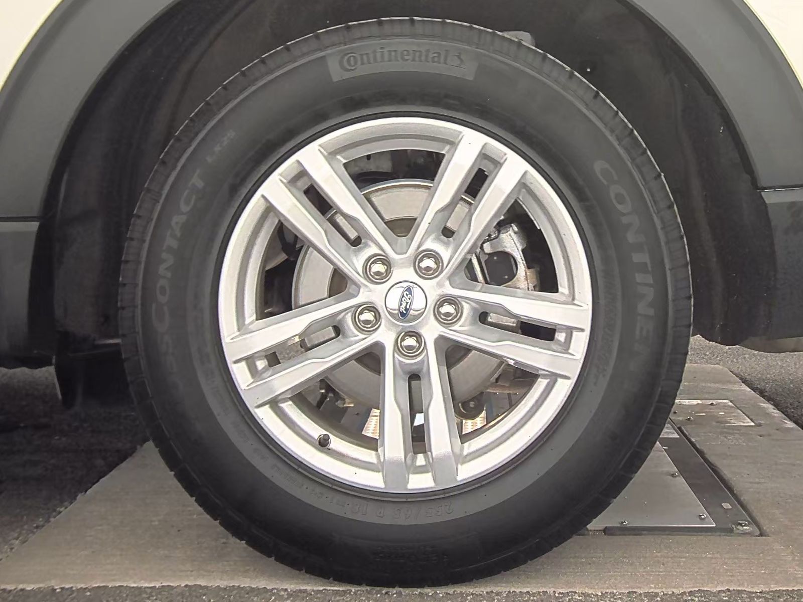 2021 Ford Explorer XLT AWD