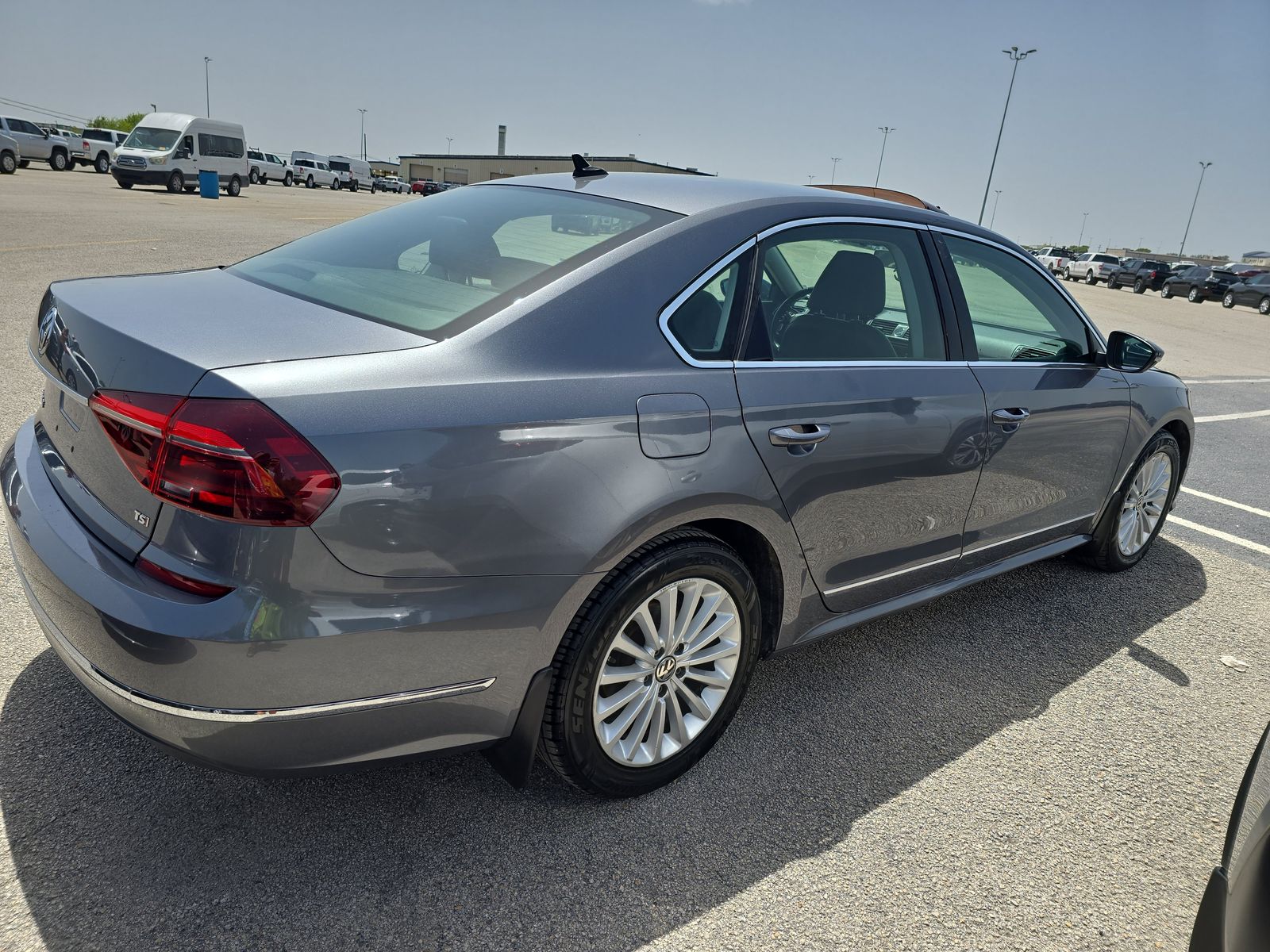 2017 Volkswagen Passat 1.8T SE FWD