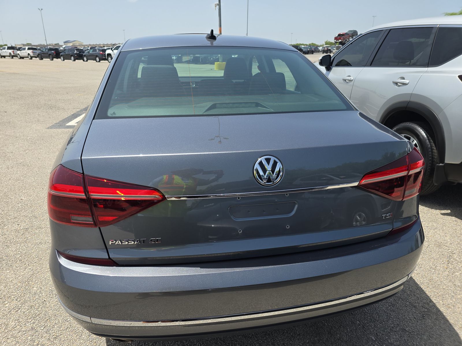 2017 Volkswagen Passat 1.8T SE FWD