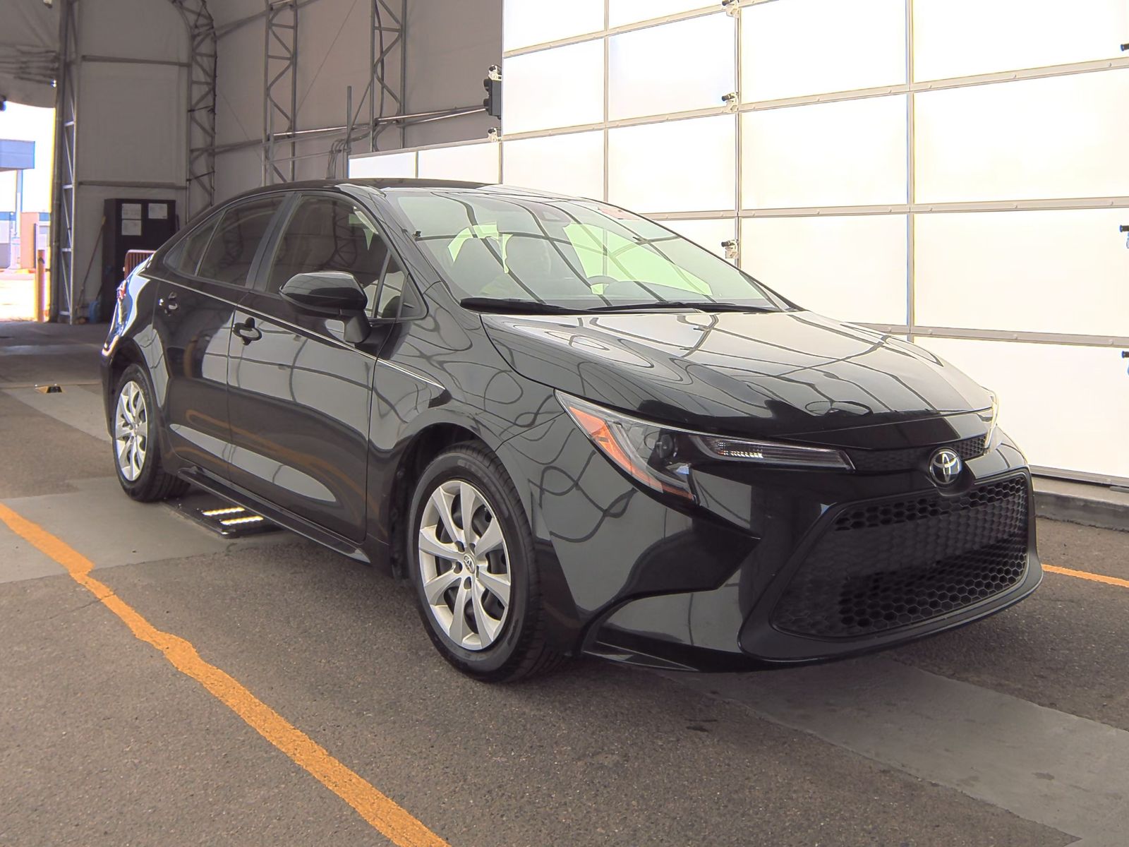 2022 Toyota Corolla LE FWD