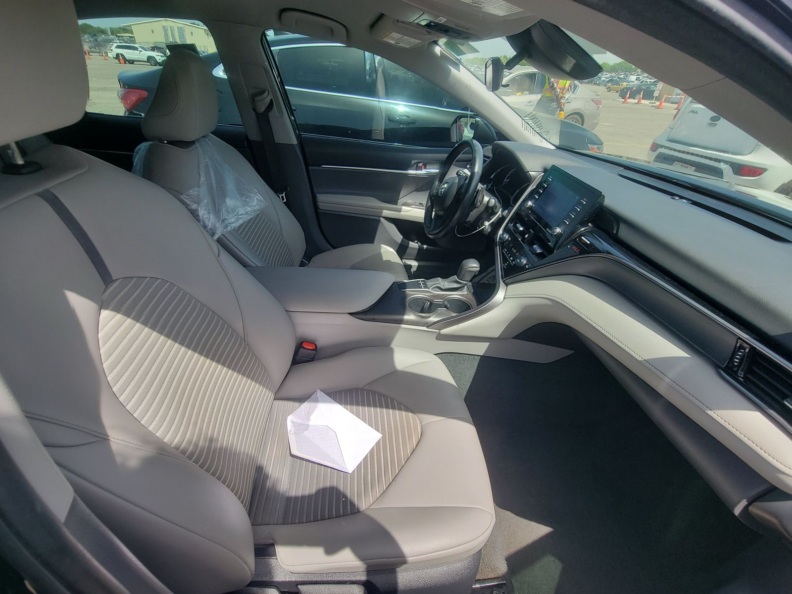 2022 Toyota Camry SE FWD