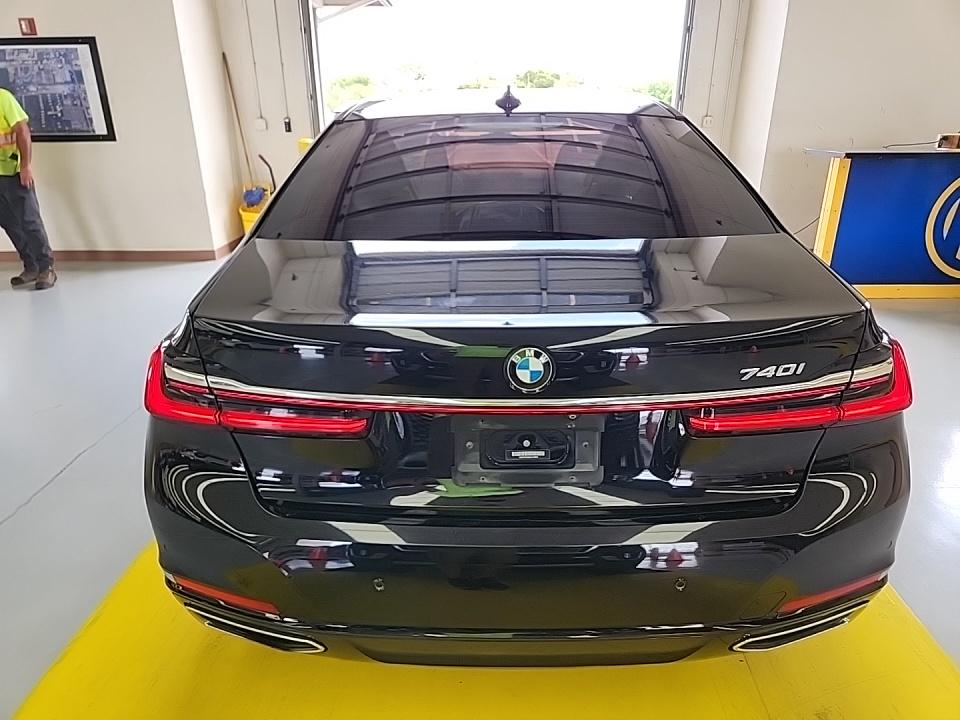 2020 BMW 7 Series 740i FWD