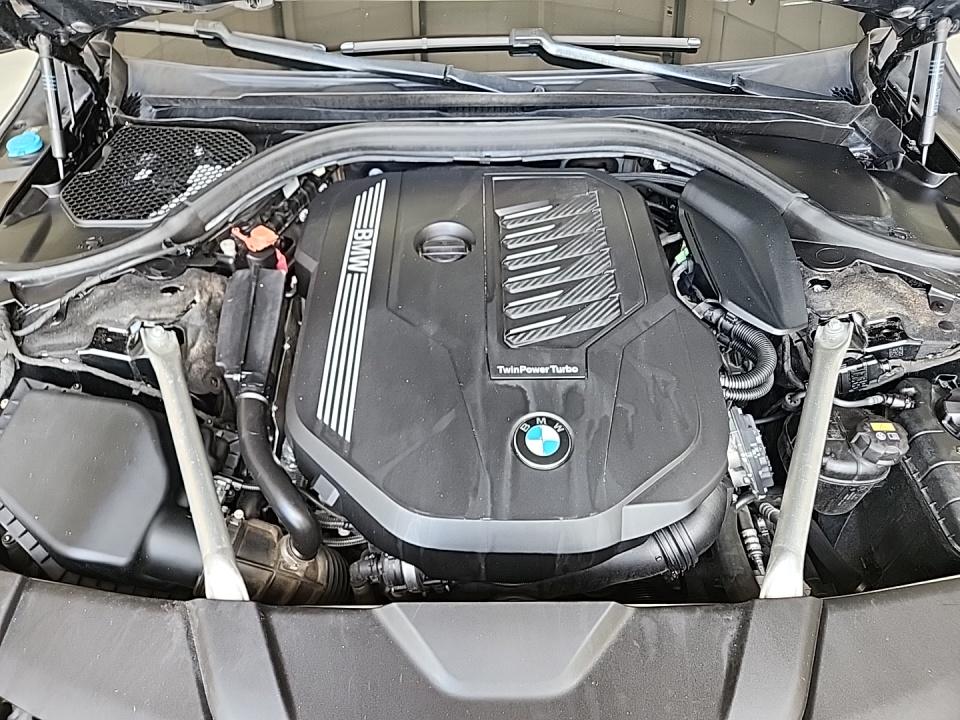 2020 BMW 7 Series 740i FWD