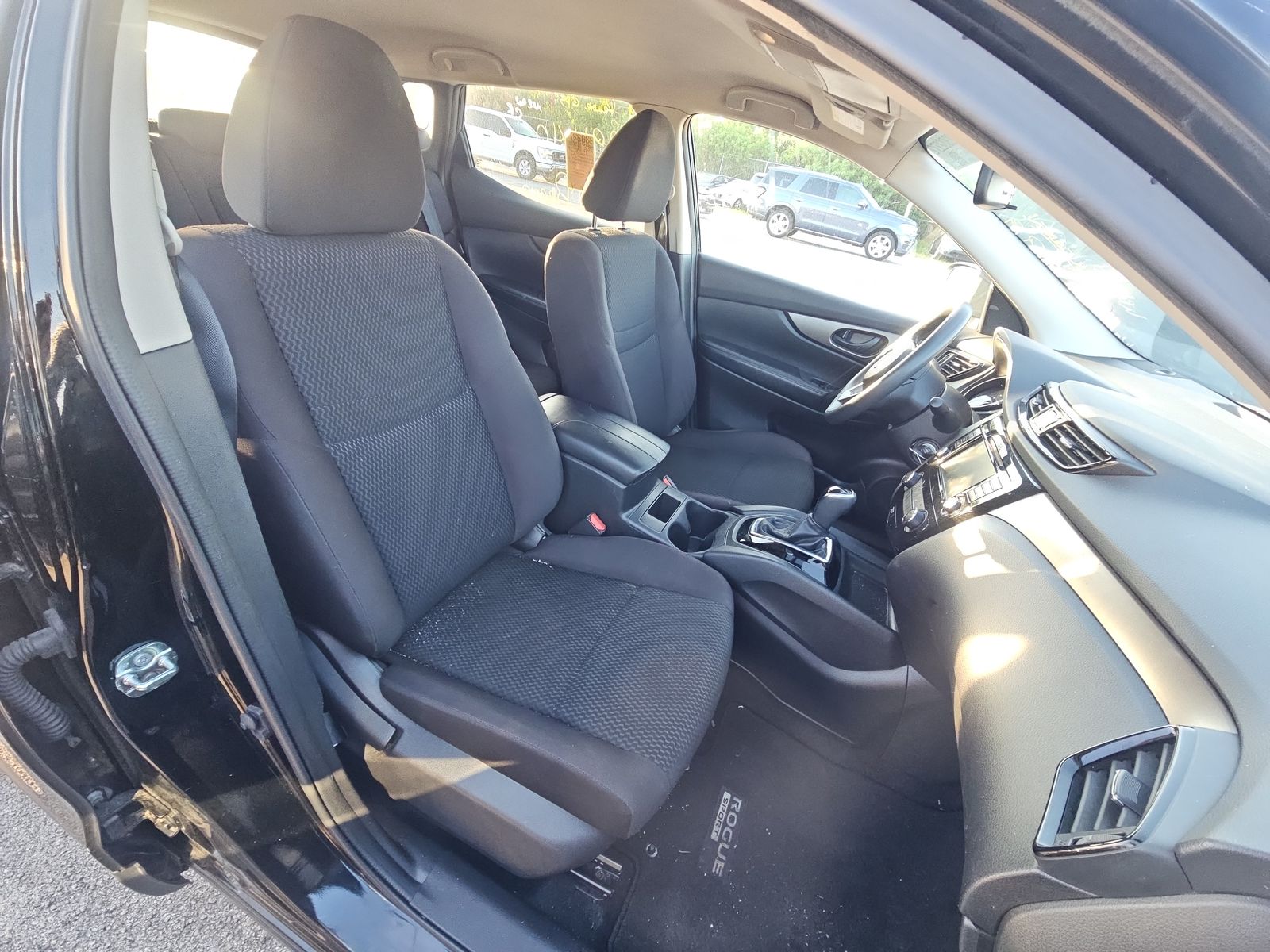 2020 Nissan Rogue Sport S FWD