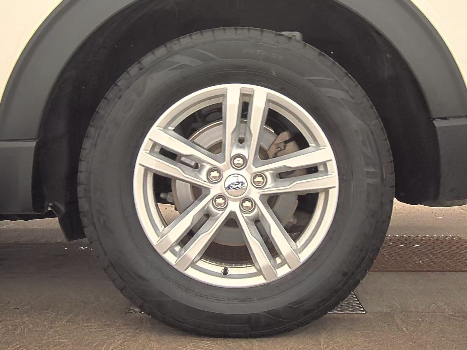 2022 Ford Explorer XLT AWD