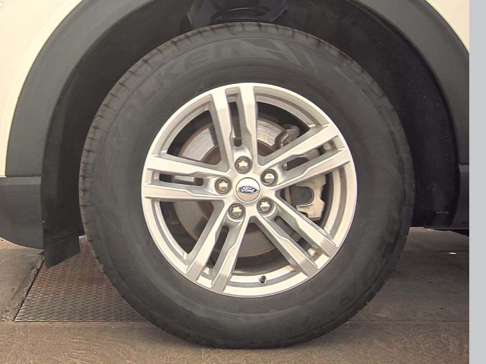 2022 Ford Explorer XLT AWD