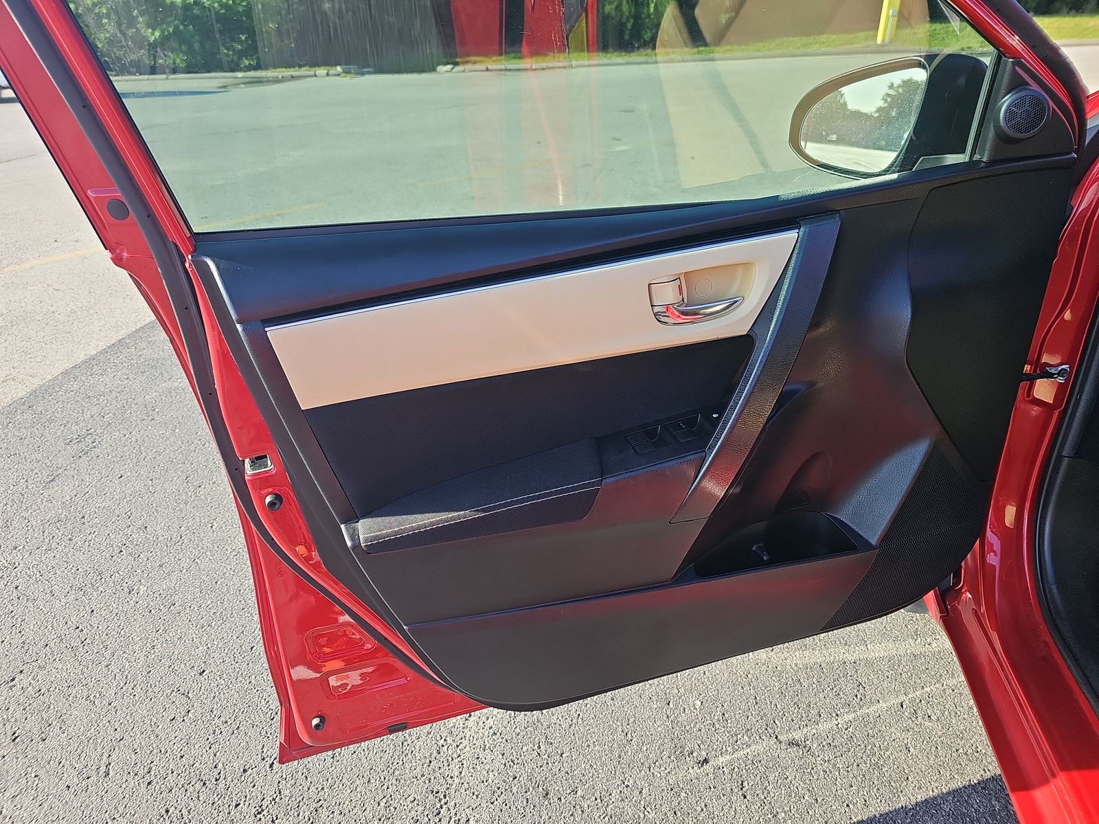 2018 Toyota Corolla LE FWD