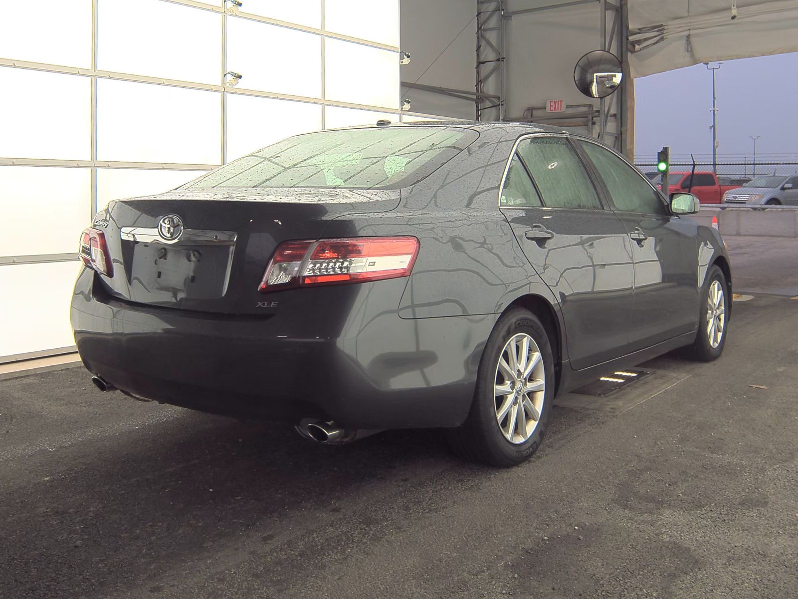 2011 Toyota Camry XLE FWD