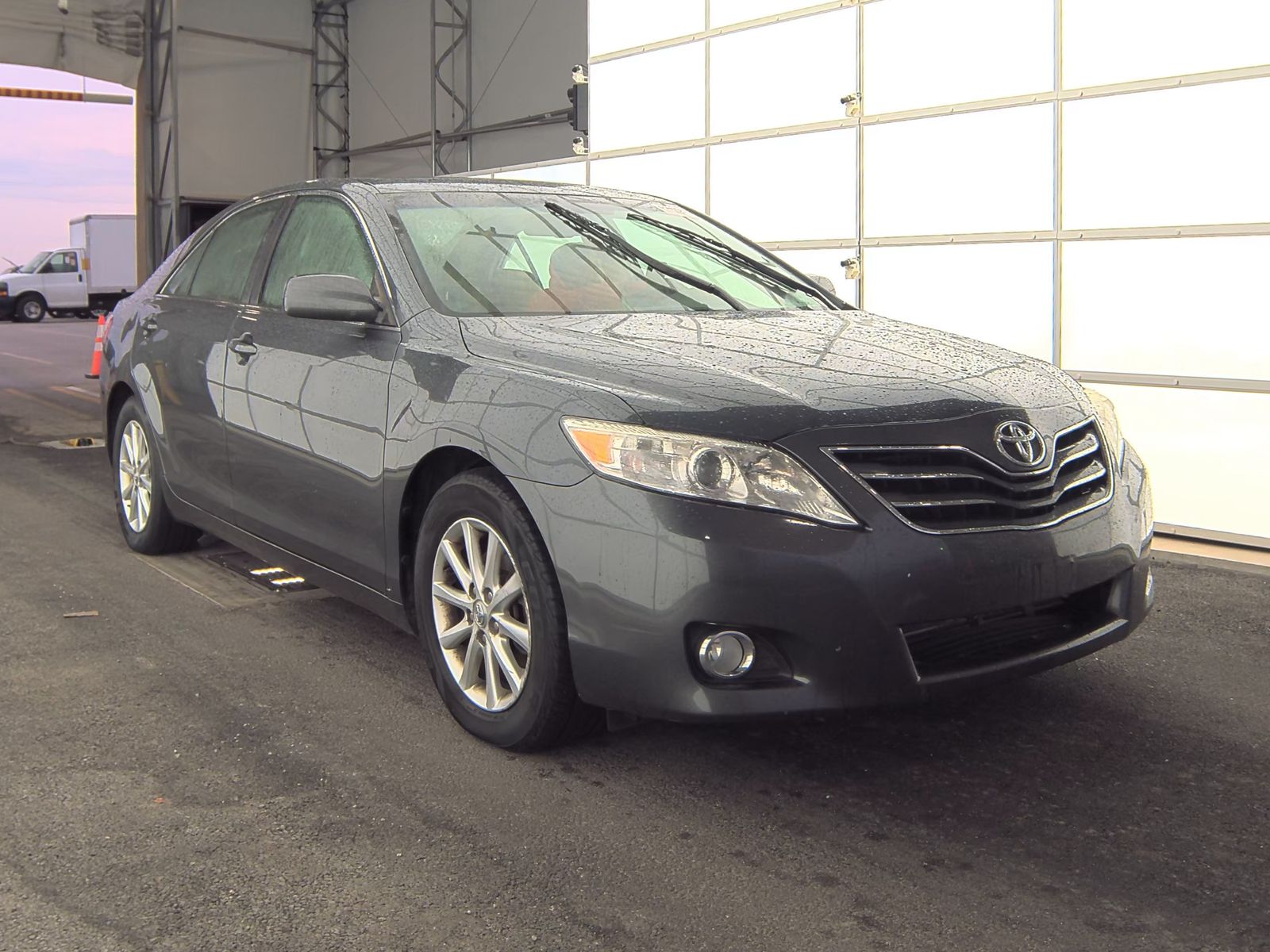 2011 Toyota Camry XLE FWD