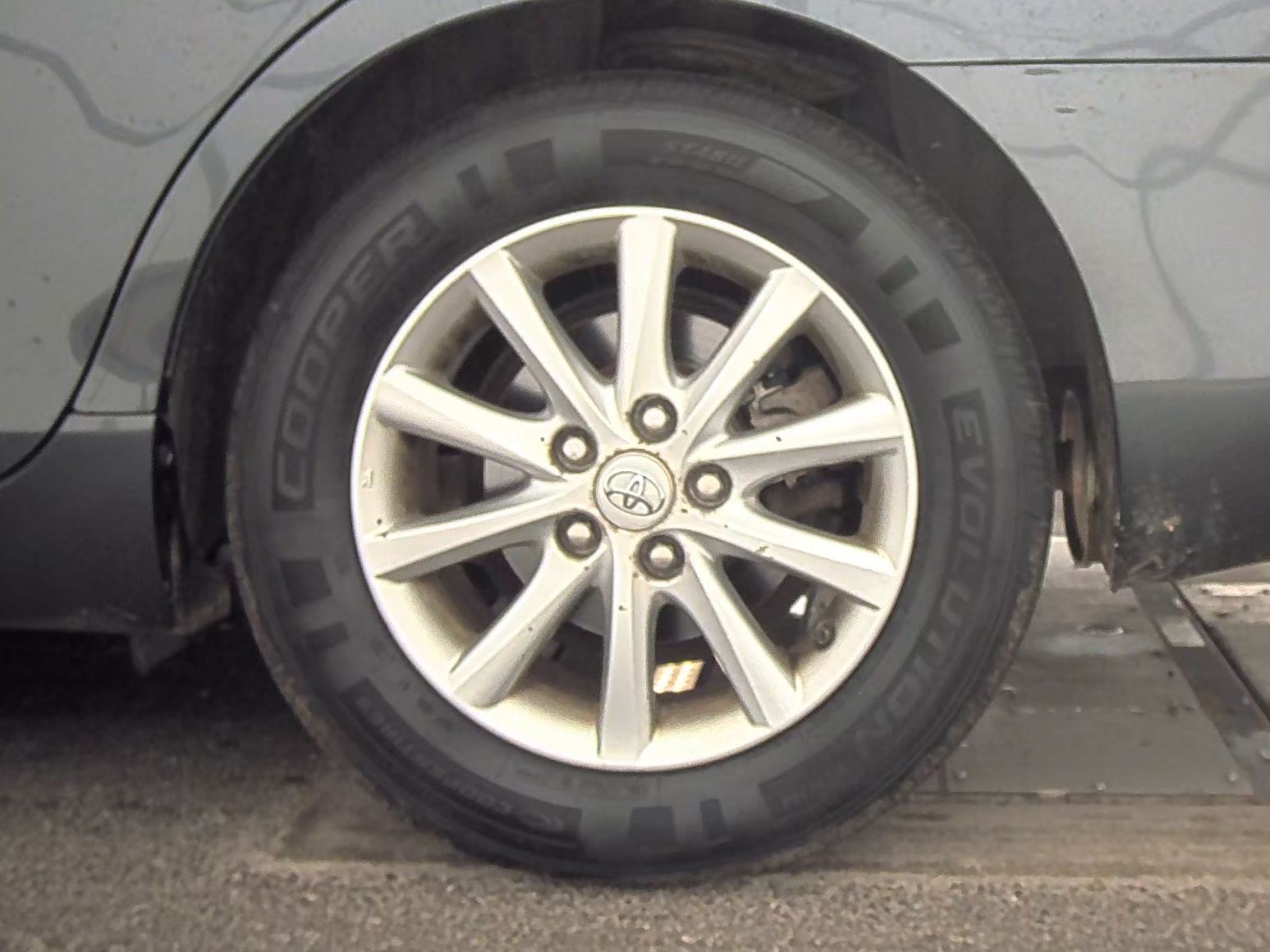 2011 Toyota Camry XLE FWD