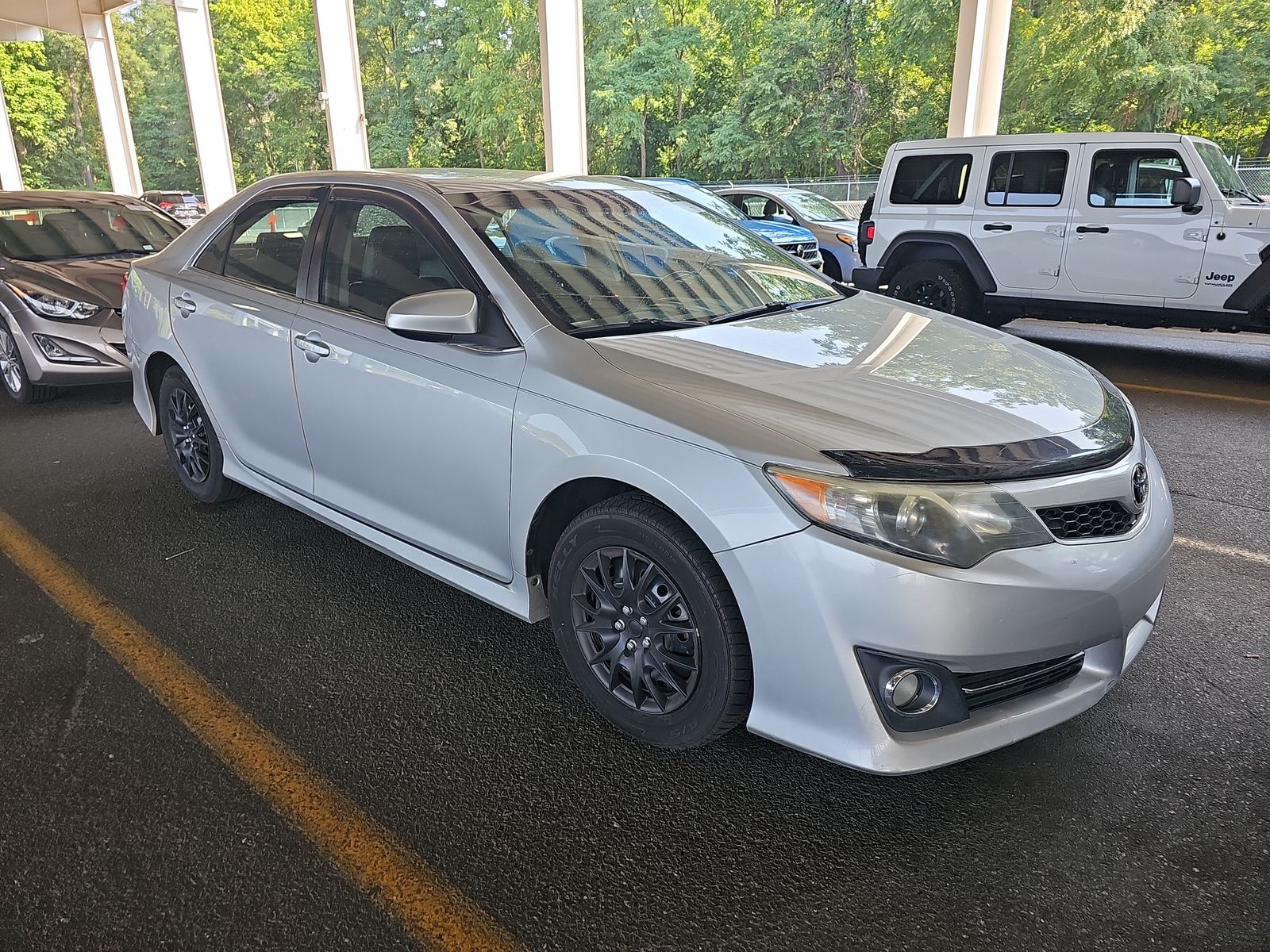 2014 Toyota Camry SE FWD
