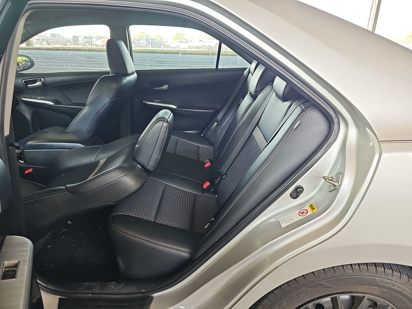 2014 Toyota Camry SE FWD