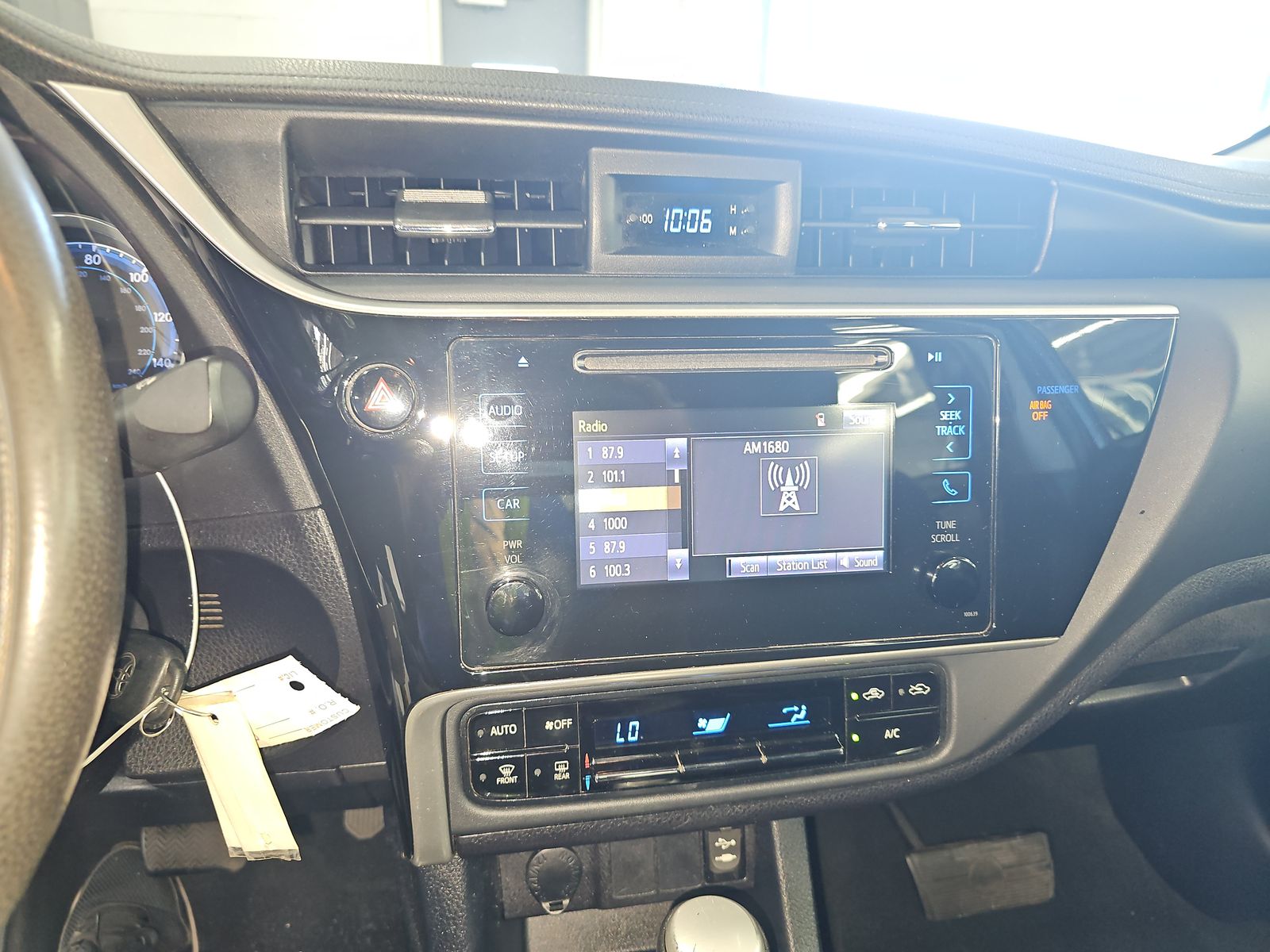 2018 Toyota Corolla LE FWD
