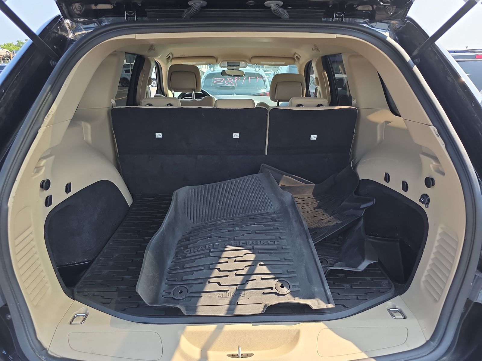 2020 Jeep Grand Cherokee Laredo E Edition AWD