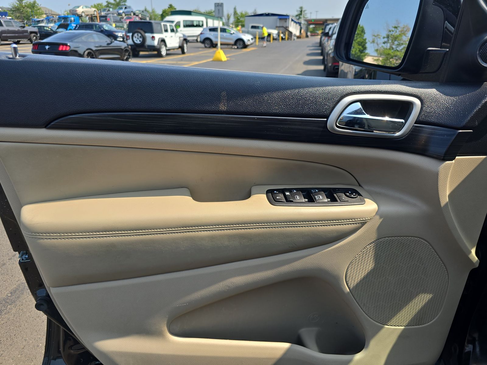 2020 Jeep Grand Cherokee Laredo E Edition AWD