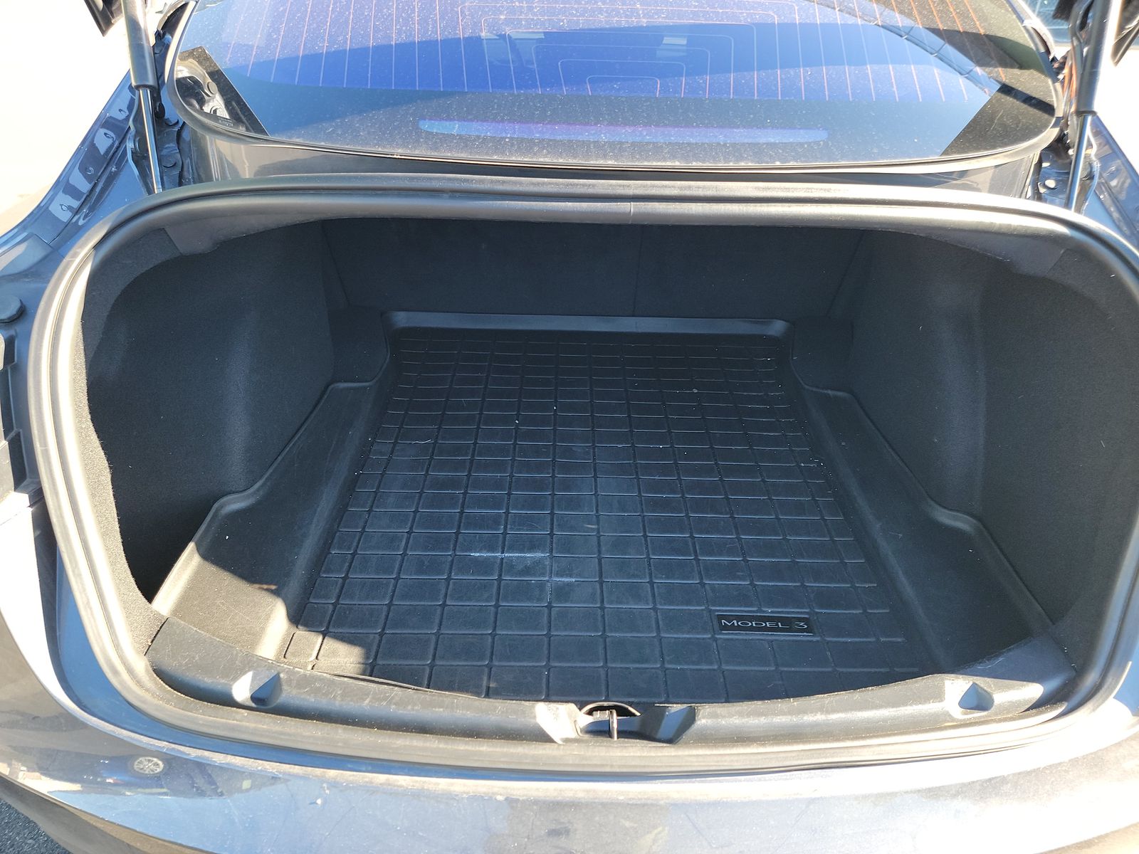 2018 Tesla Model 3 Long Range FWD