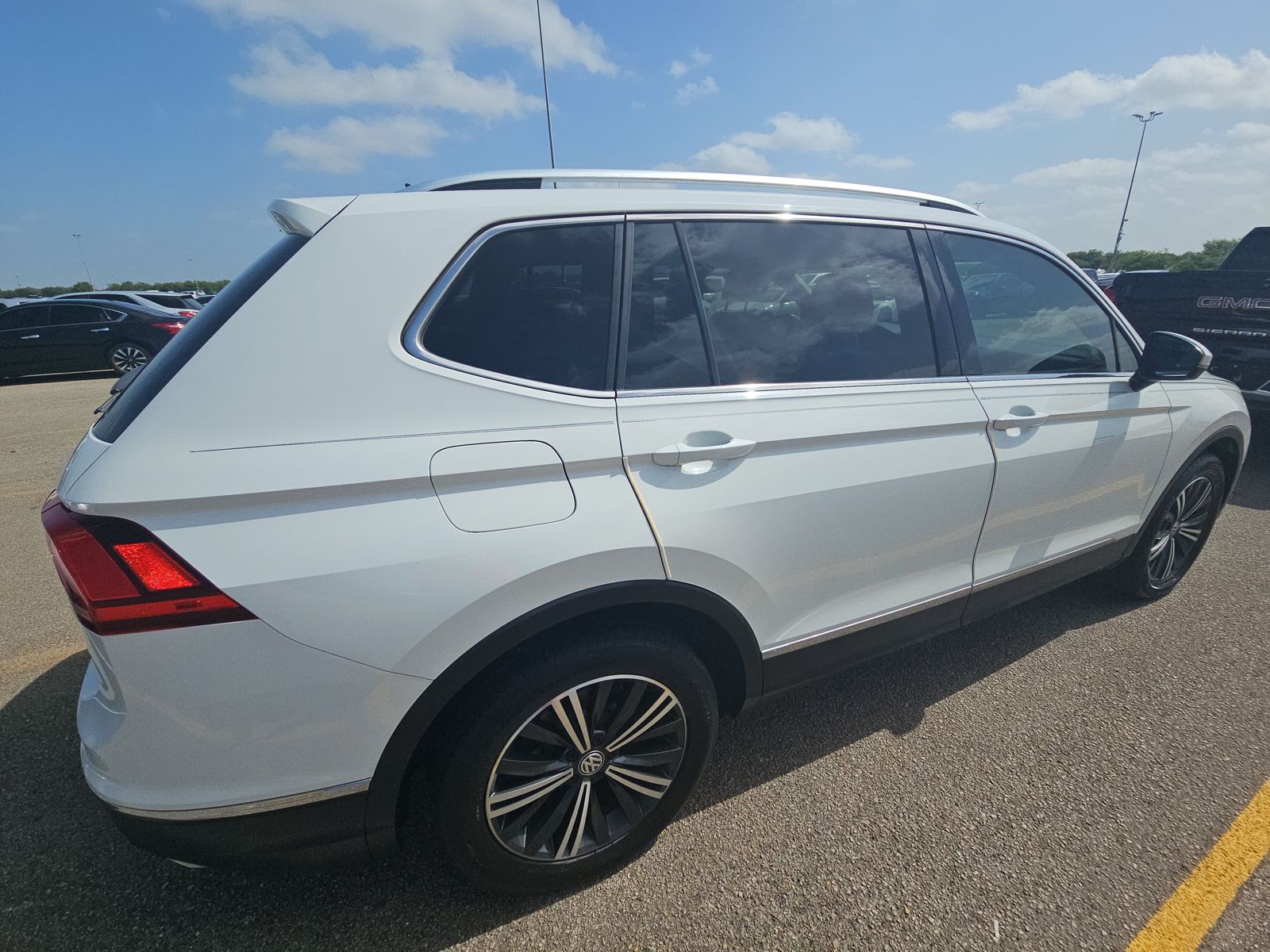2018 Volkswagen Tiguan 2.0T SEL FWD