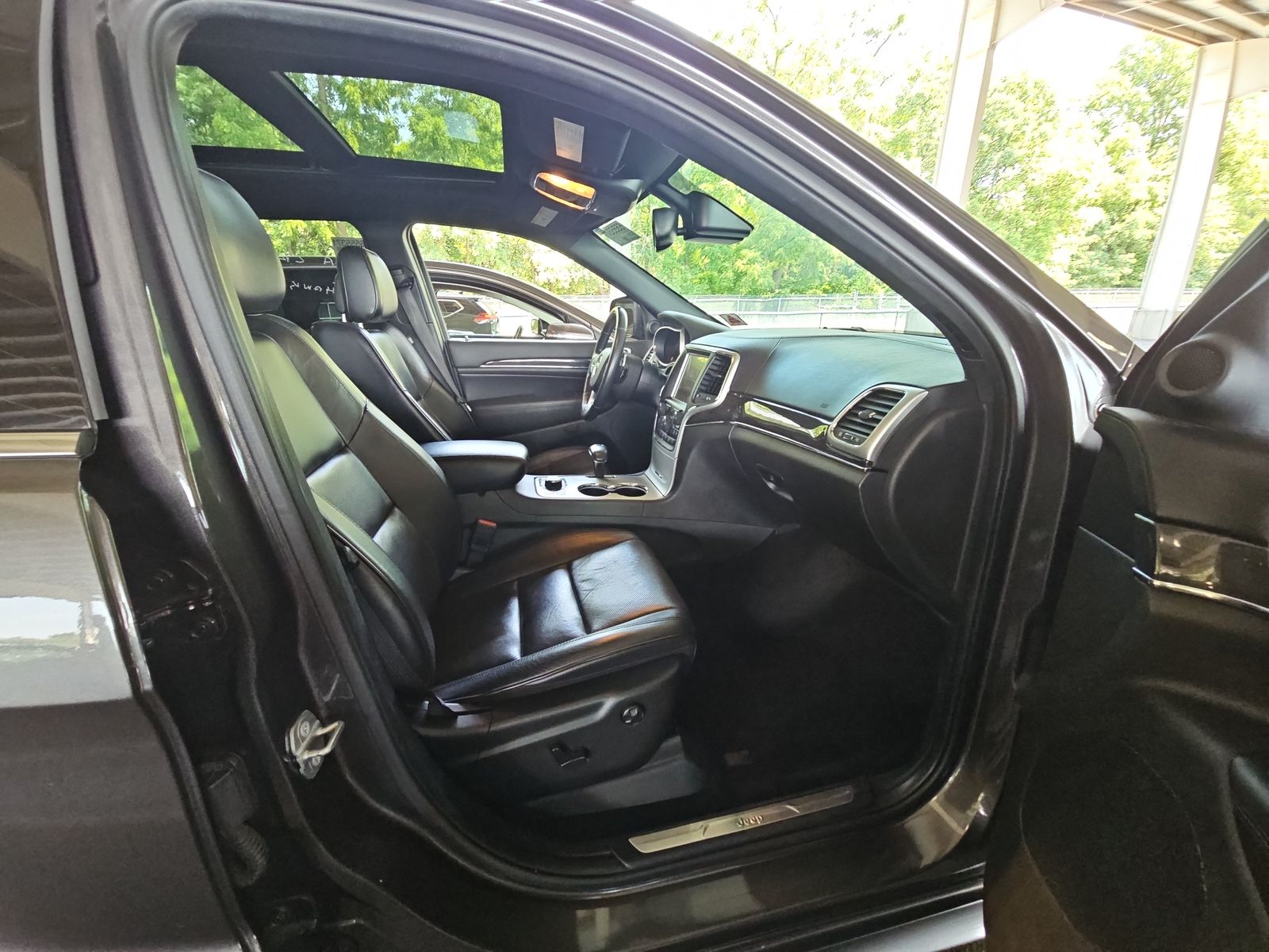 2015 Jeep Grand Cherokee Overland High Altitude Edition AWD