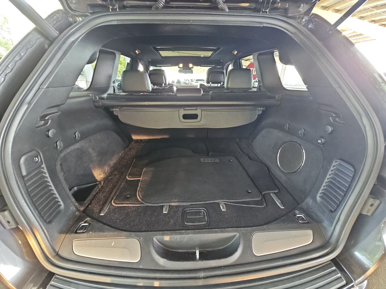 2015 Jeep Grand Cherokee Overland High Altitude Edition AWD