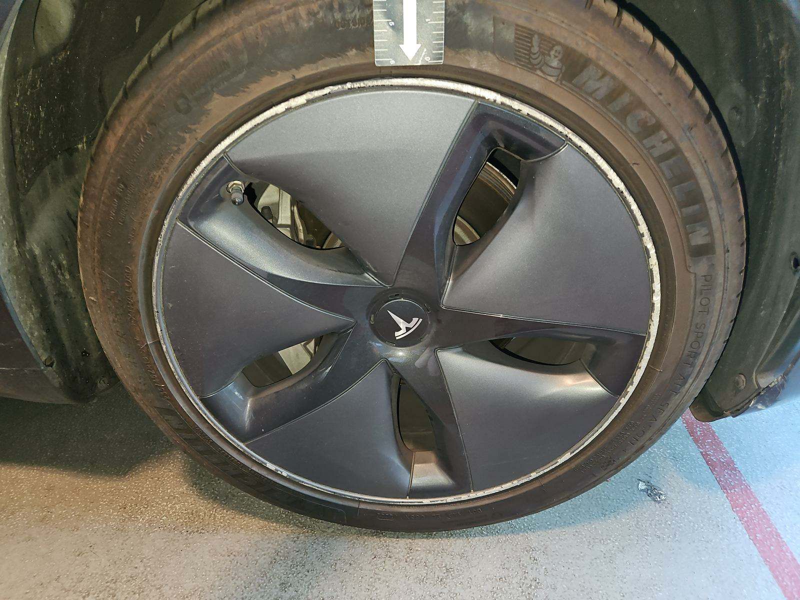 2018 Tesla Model 3 Long Range FWD