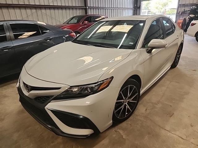 2022 Toyota Camry SE FWD