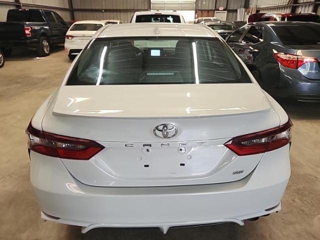 2022 Toyota Camry SE FWD