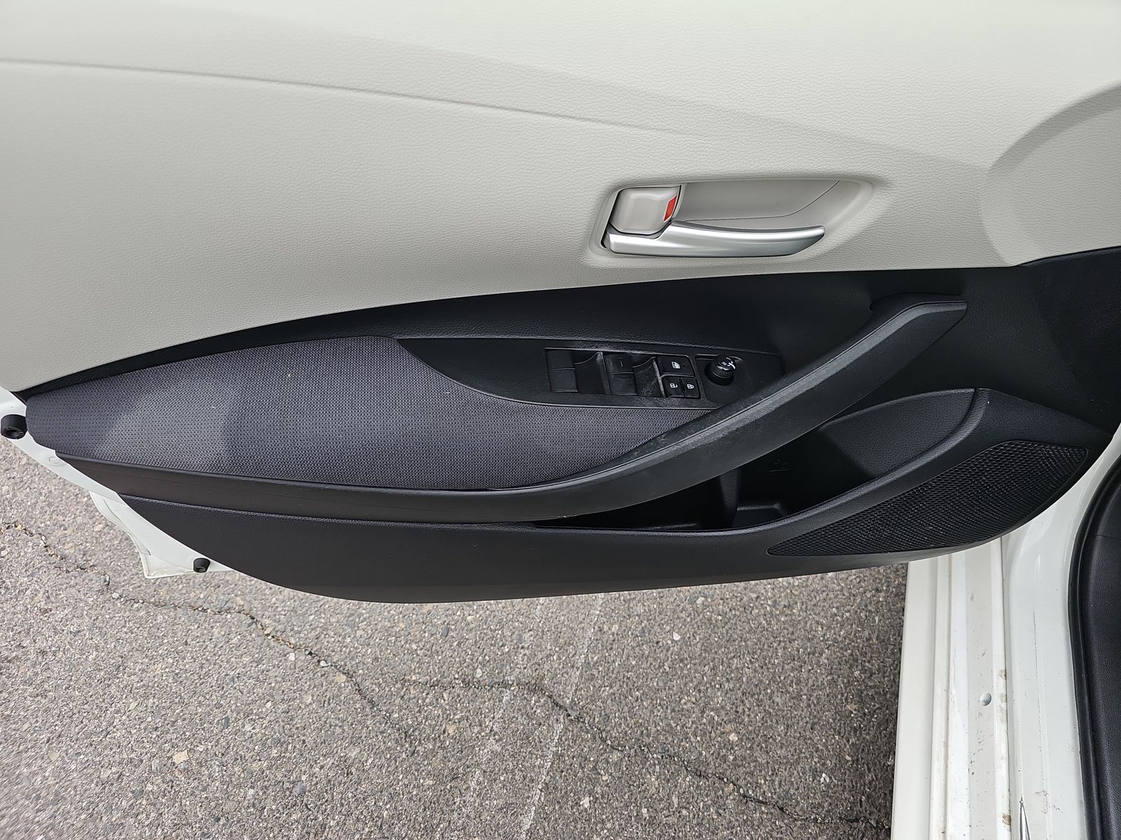 2021 Toyota Corolla Hybrid LE FWD