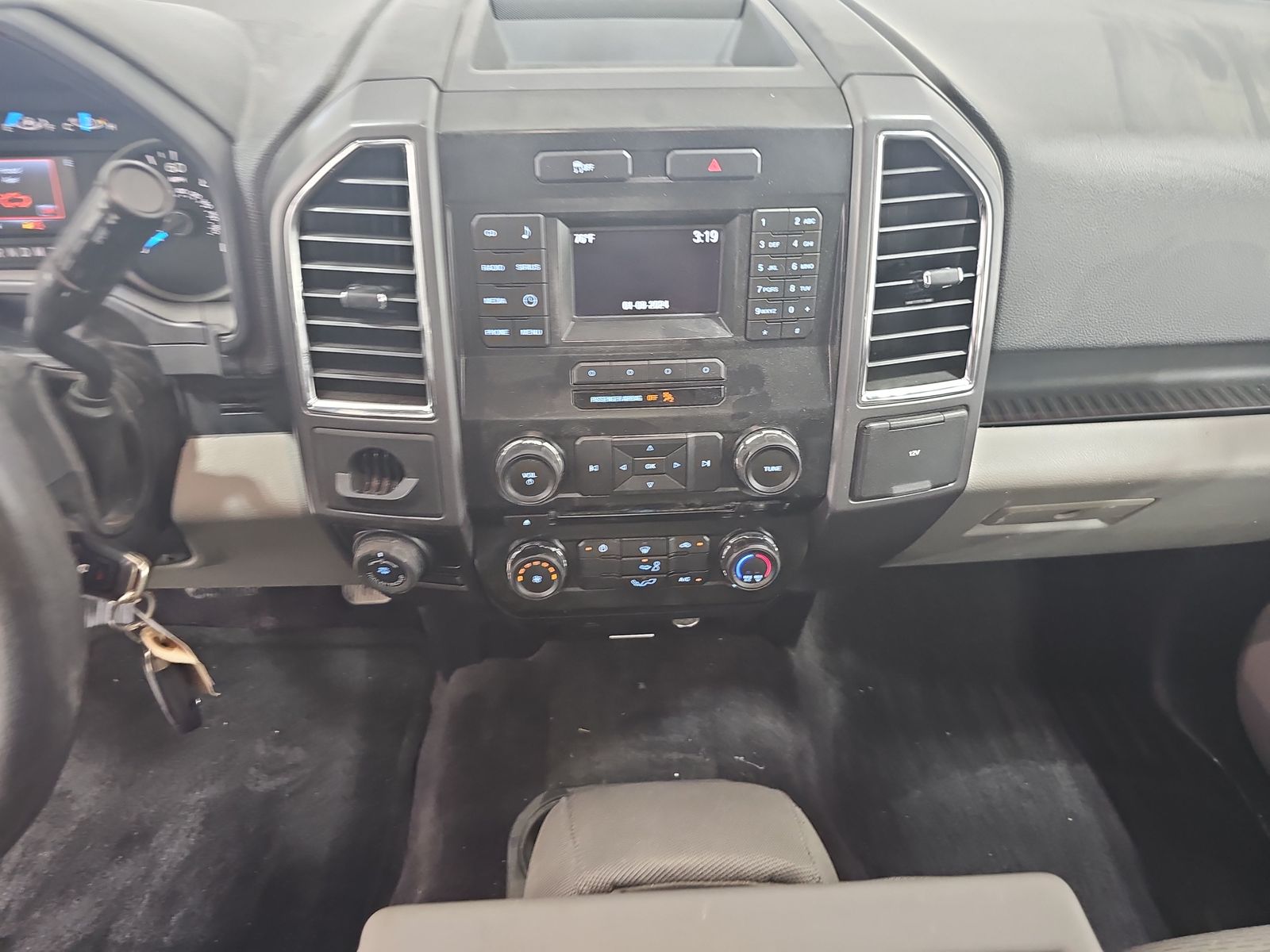 2016 Ford F-150 XLT RWD