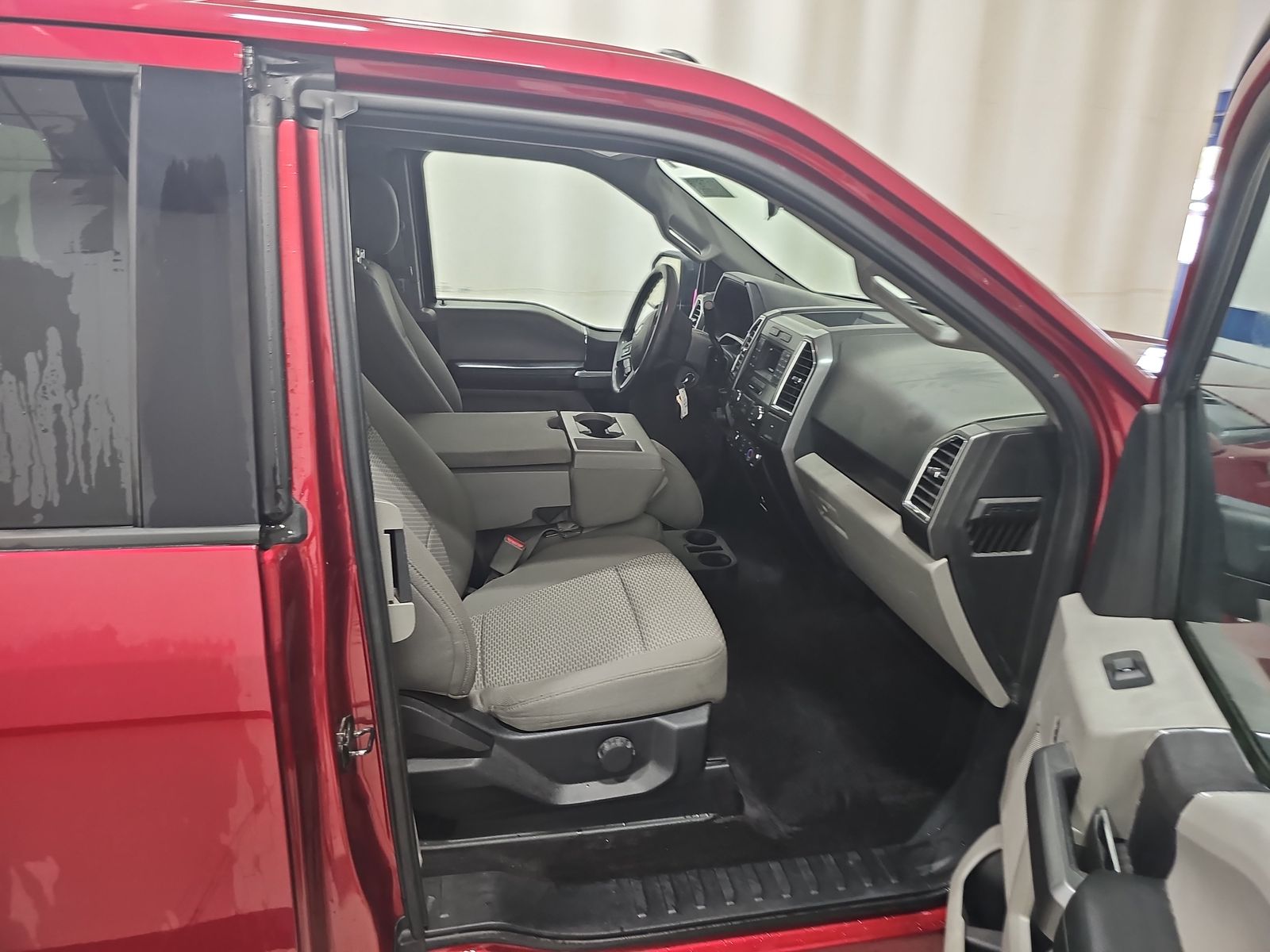 2016 Ford F-150 XLT RWD