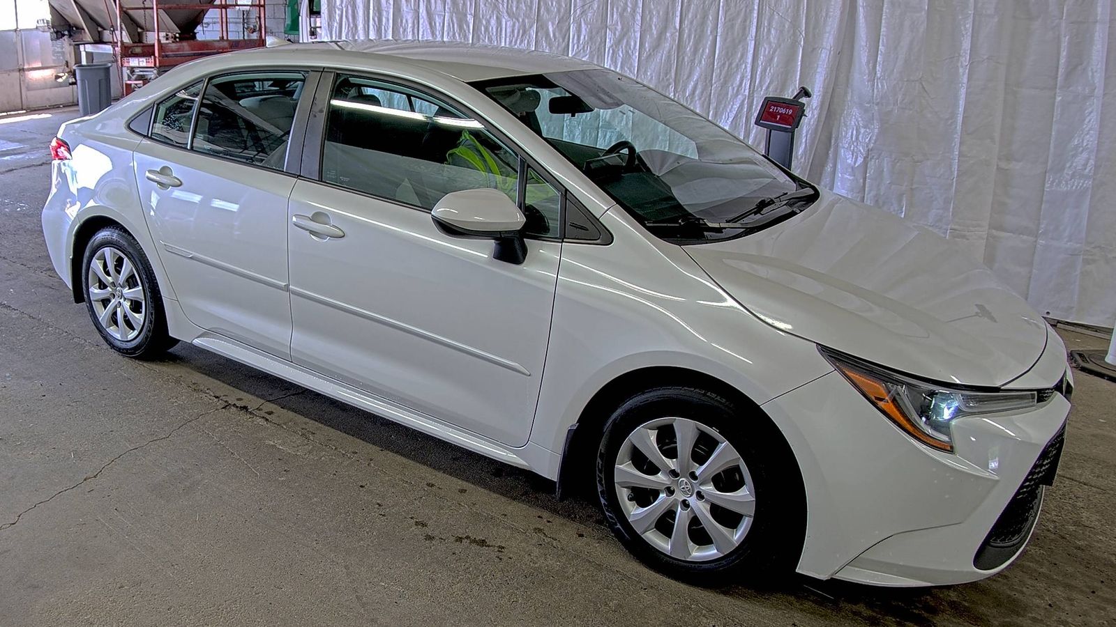 2022 Toyota Corolla LE FWD