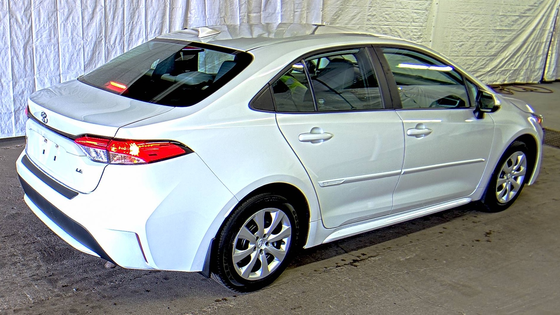 2022 Toyota Corolla LE FWD