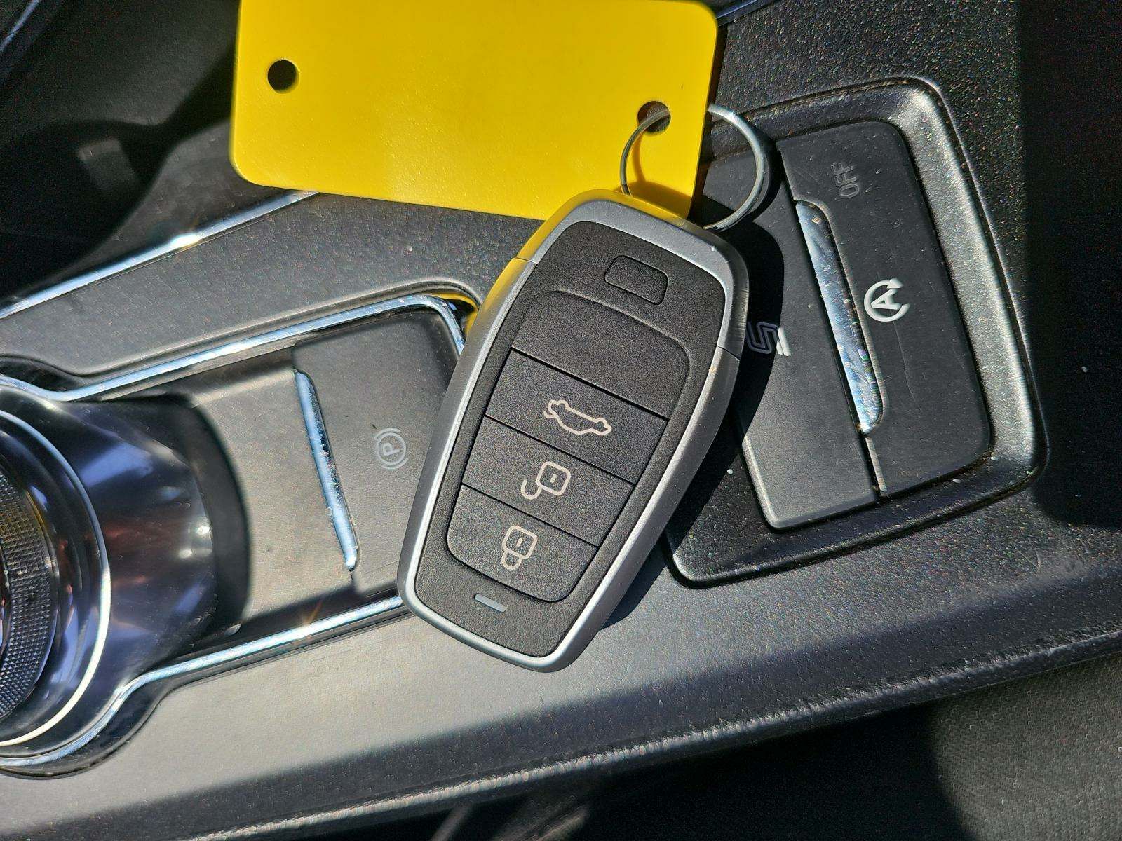 2020 Ford Fusion SE FWD