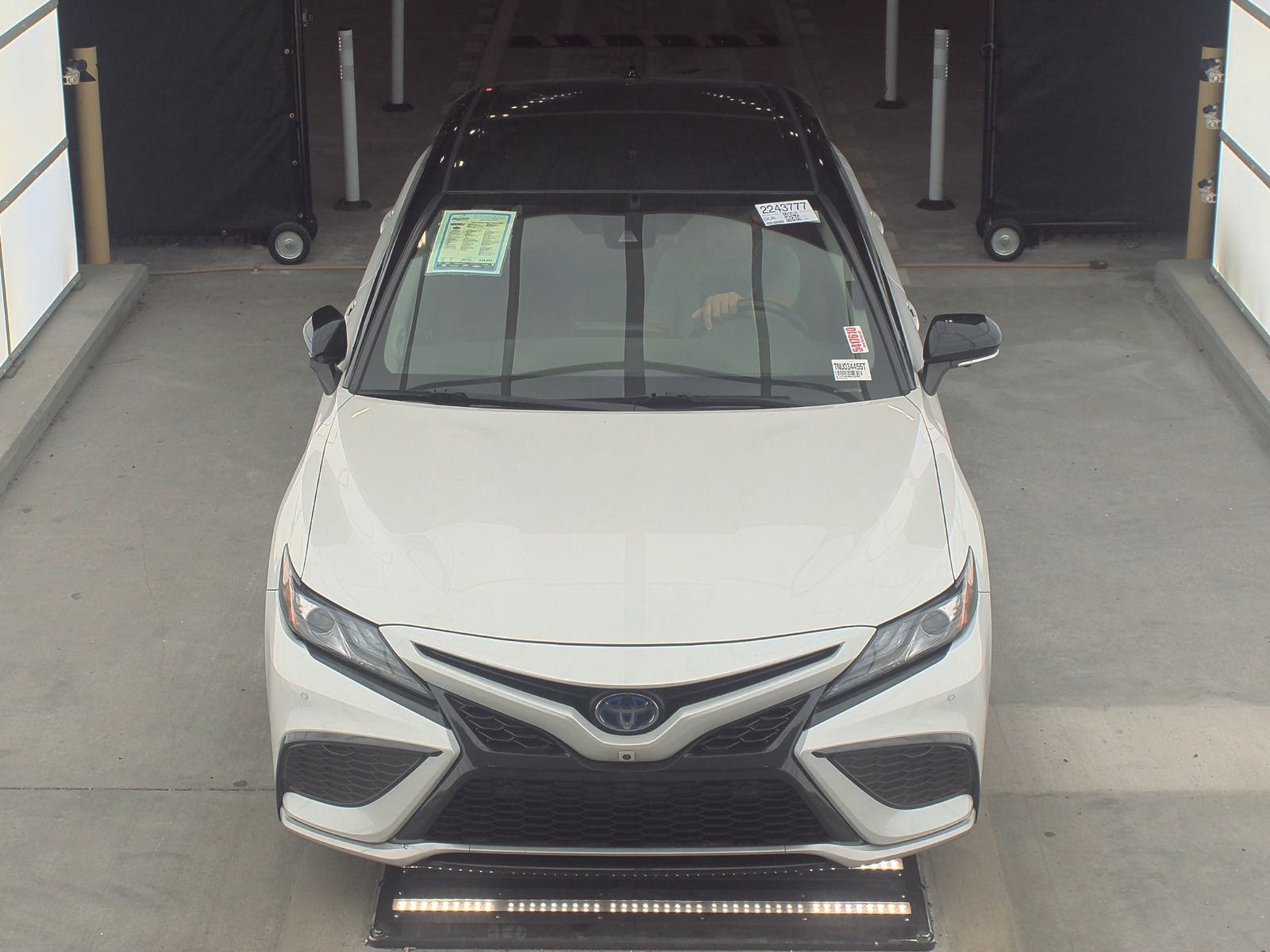 2022 Toyota Camry Hybrid XSE FWD