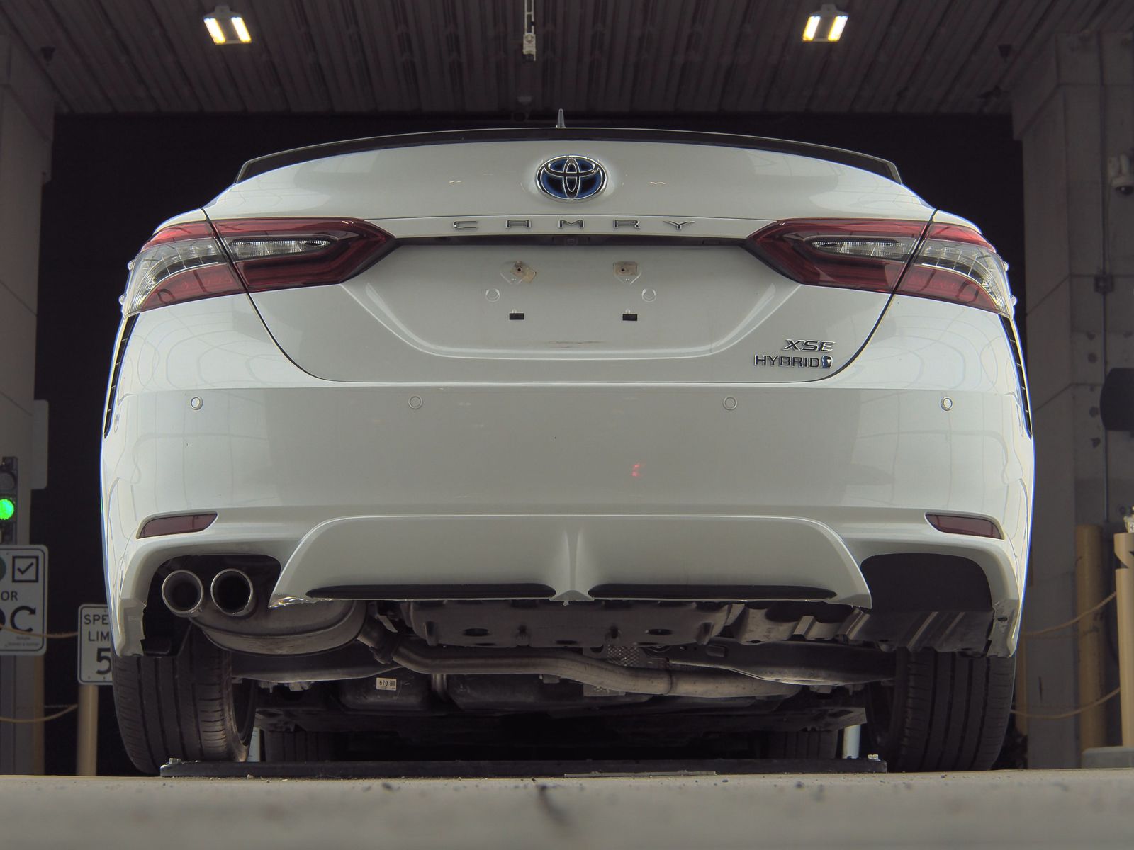 2022 Toyota Camry Hybrid XSE FWD