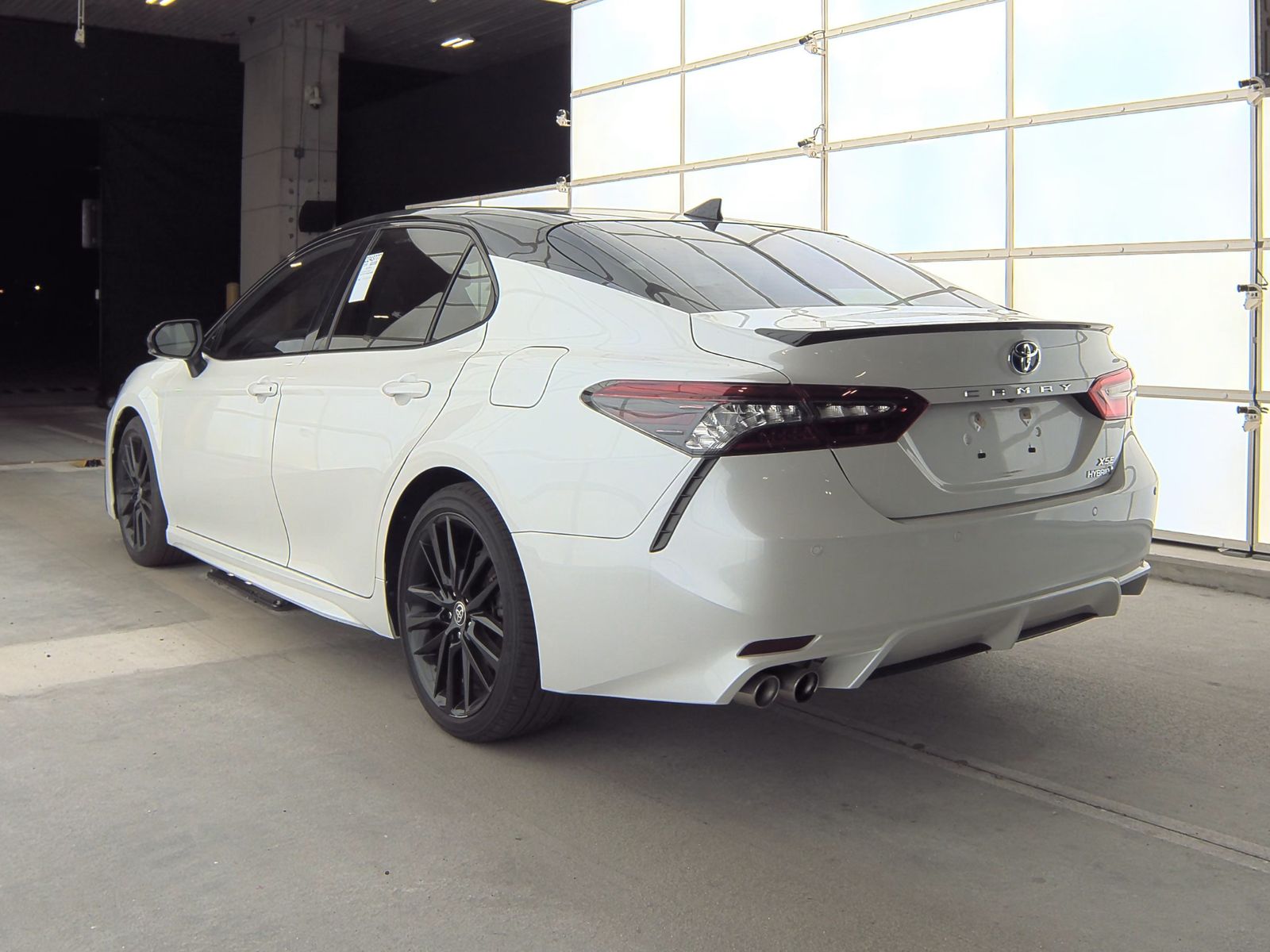 2022 Toyota Camry Hybrid XSE FWD